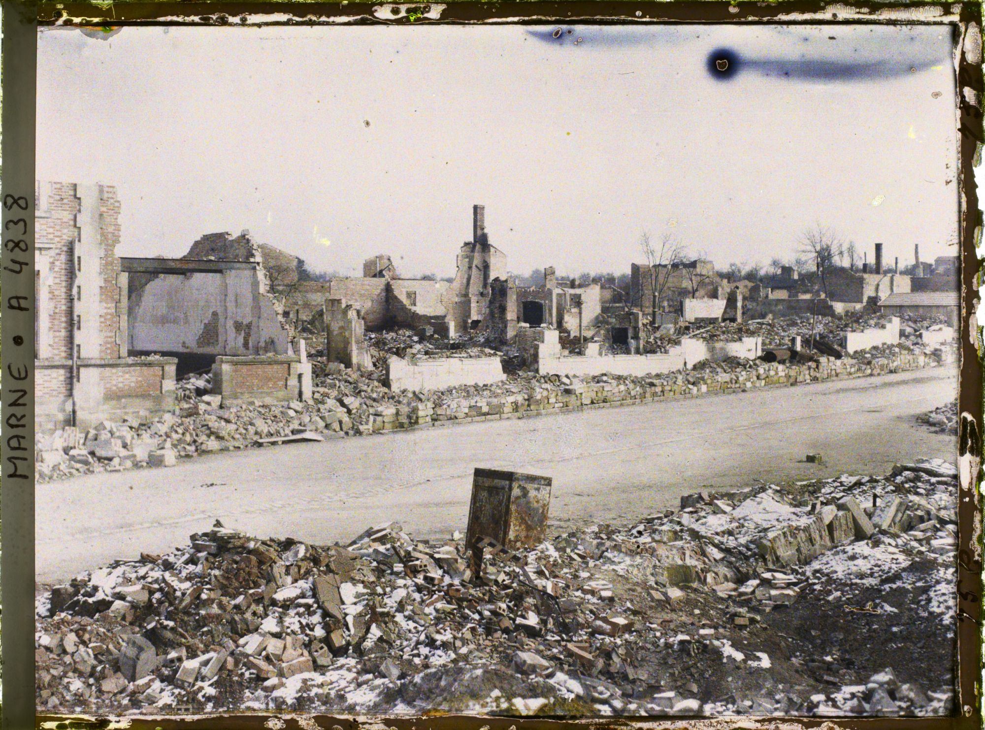 Image représentant La rue Saint-Dizier (?) en ruine