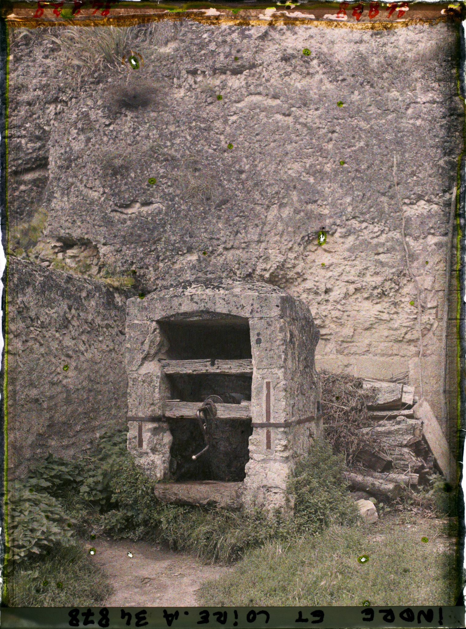 Image représentant Puits dans une cour