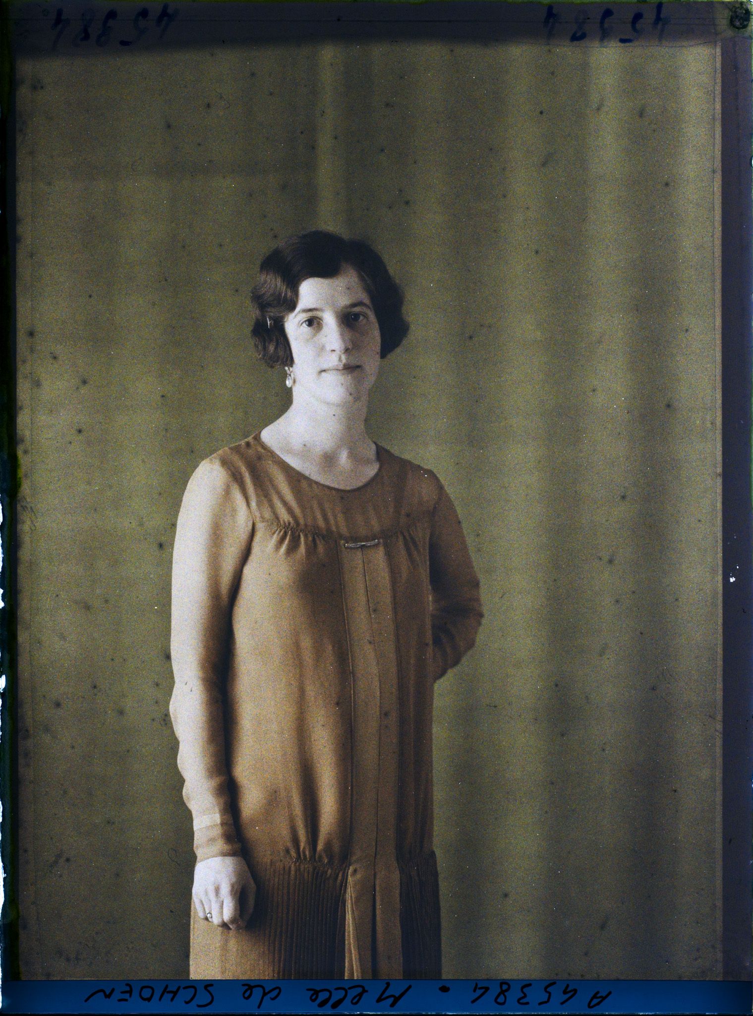 Image représentant Mademoiselle Marie-Yvonne von Schoën