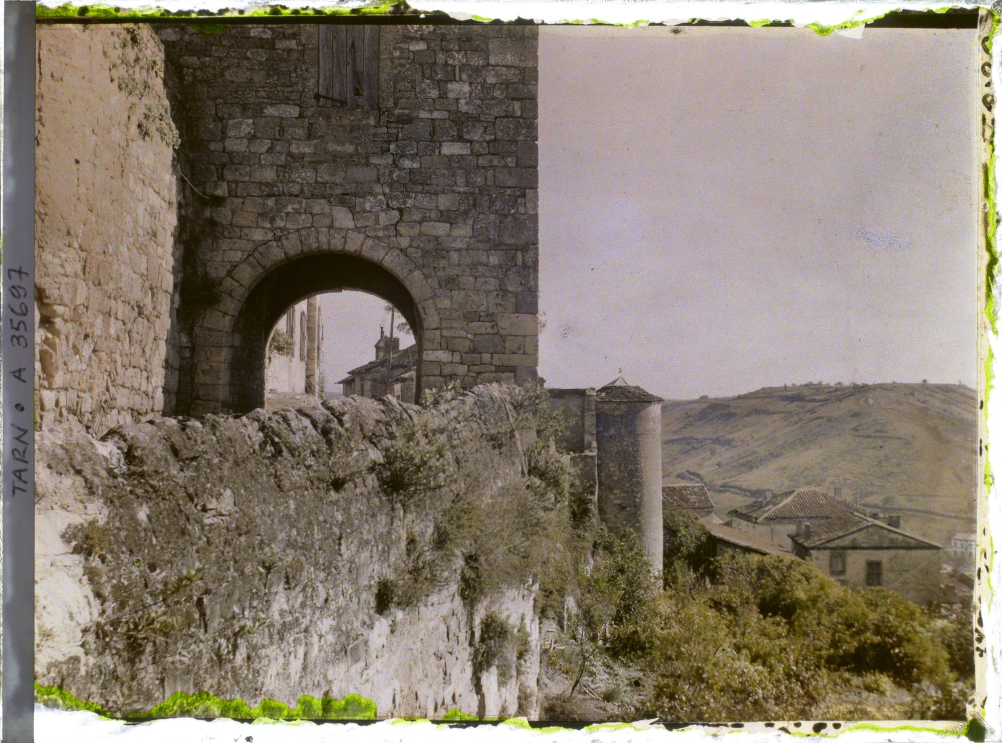 Image représentant Vue prise des remparts Coté Sud