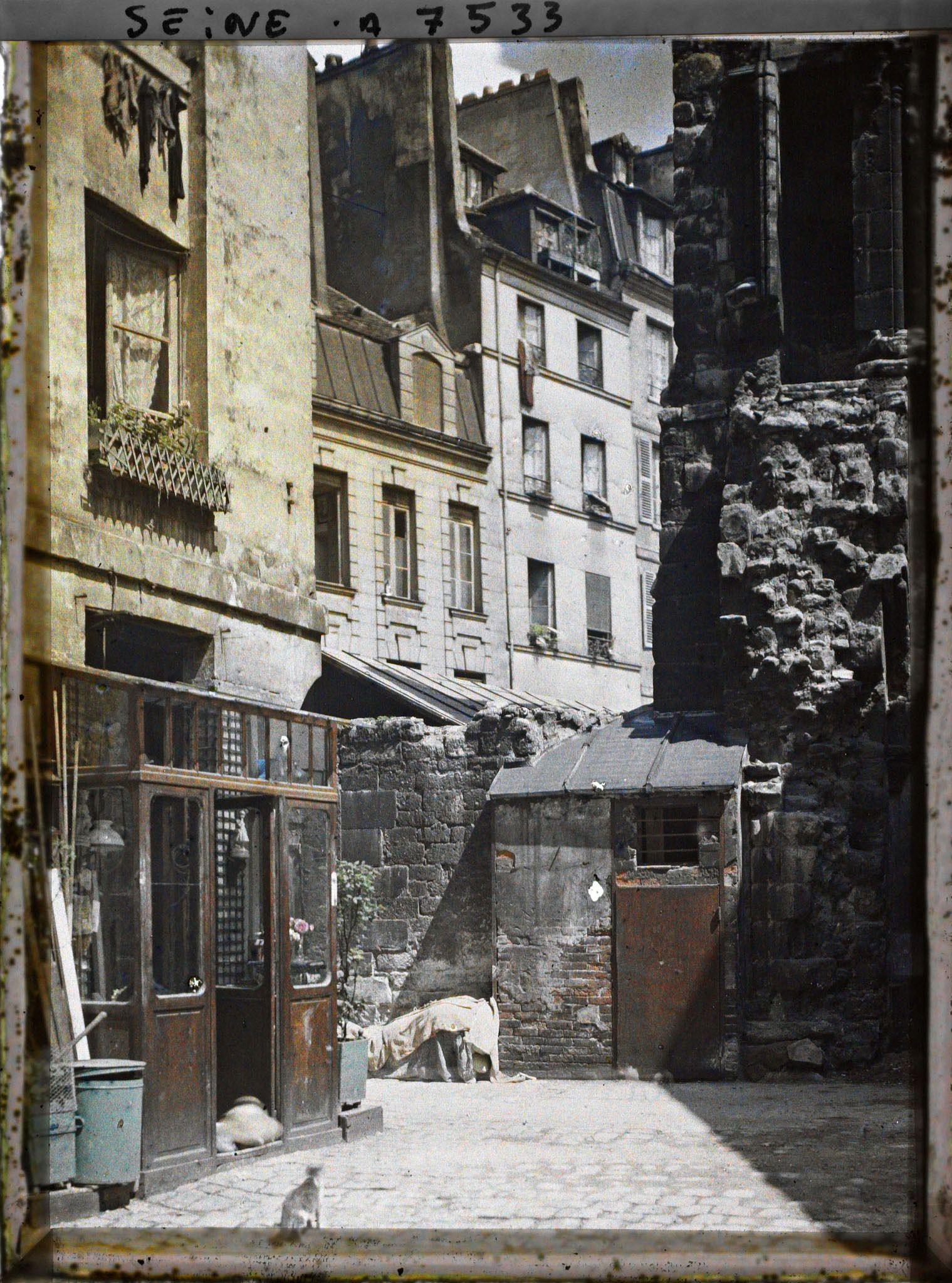 Image représentant 12 rue St-Julien-le-pauvre, l'actuel parvis de l'église