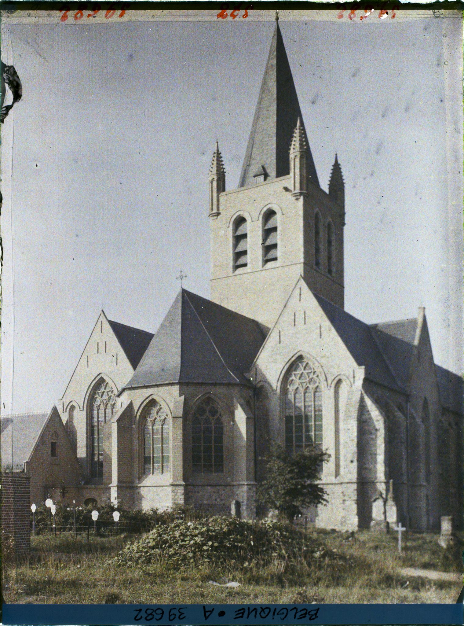 Image représentant Belgique, Neuve Eglise, Abside de l'Eglise reconstruite
