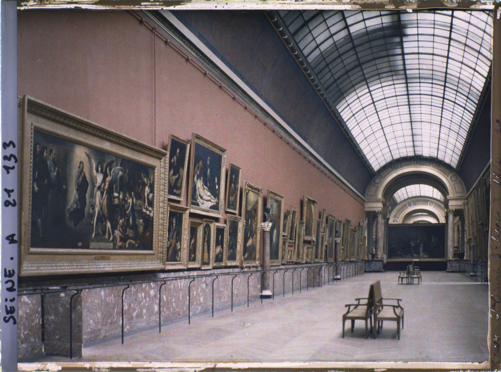 Image représentant La Grande Galerie du musée du Louvre