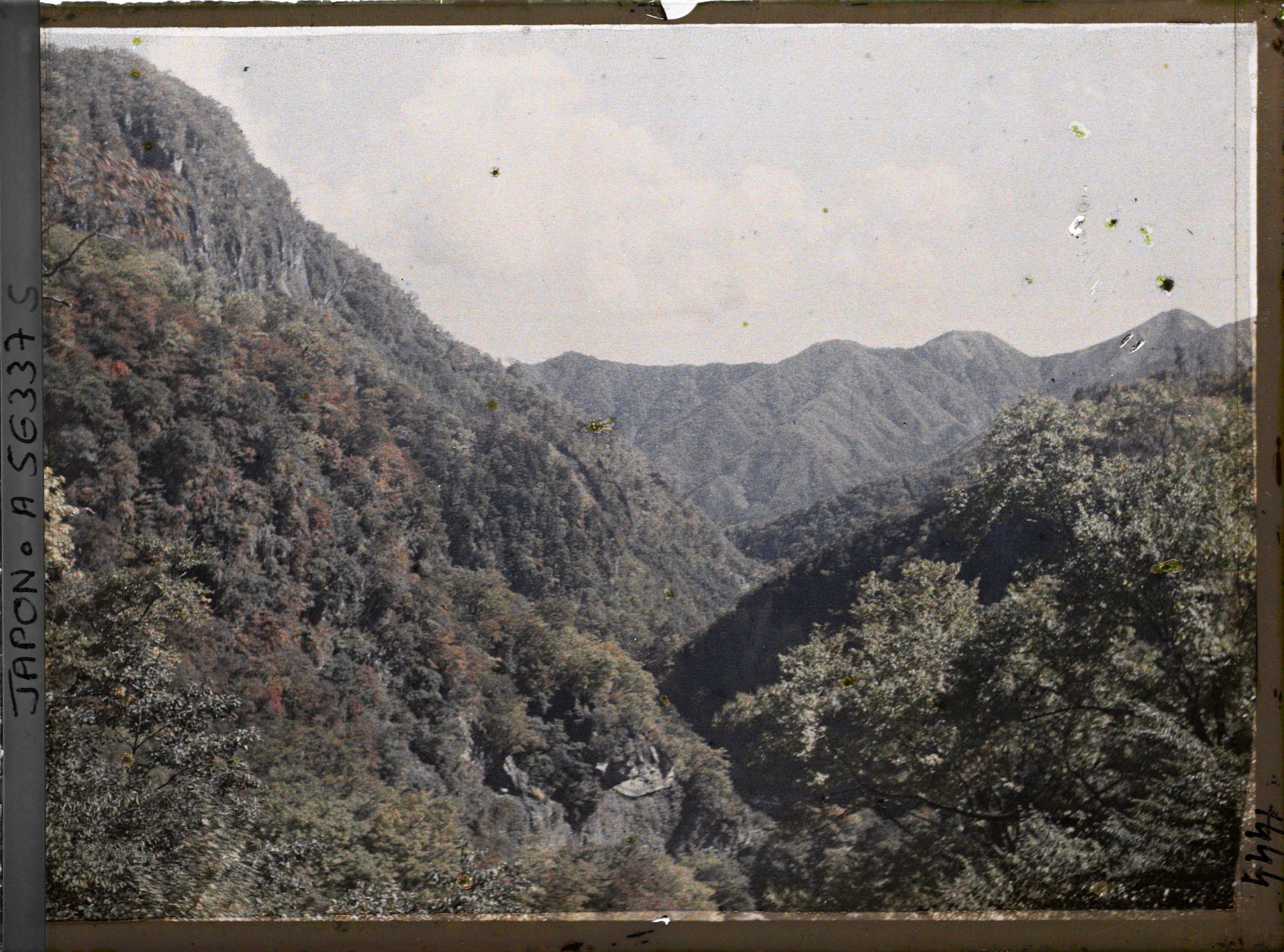 Image représentant Paysage de montagne le long de la route Irohazaka menant à Chuzenji