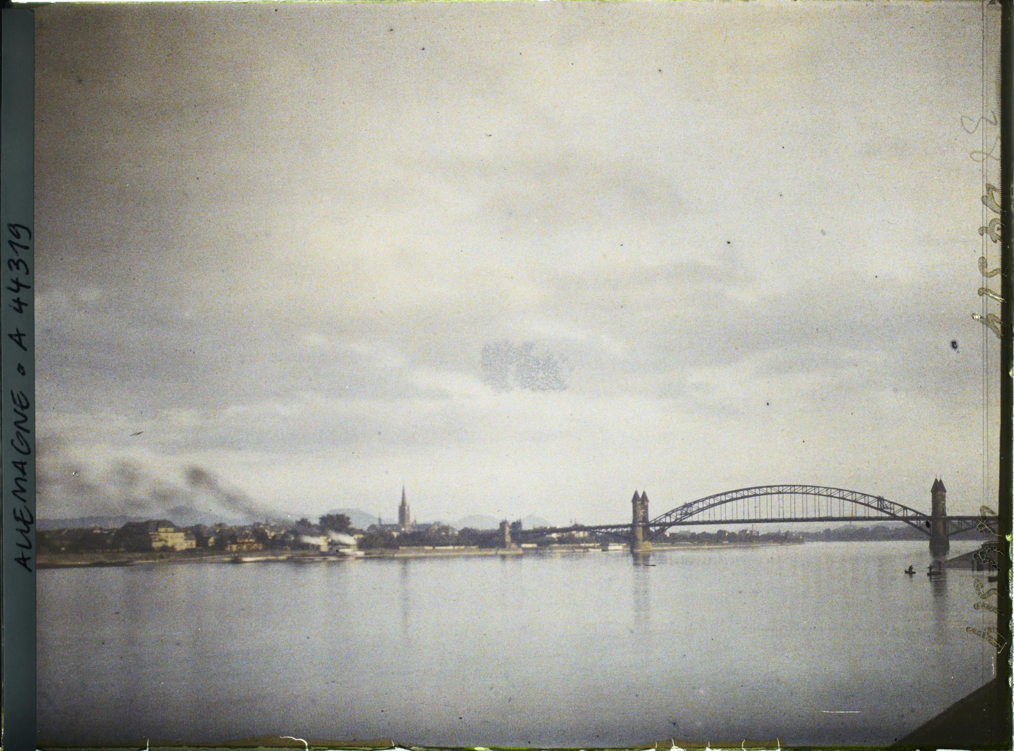 Image représentant Allemagne, Bonn, e soir sur le Rhin
