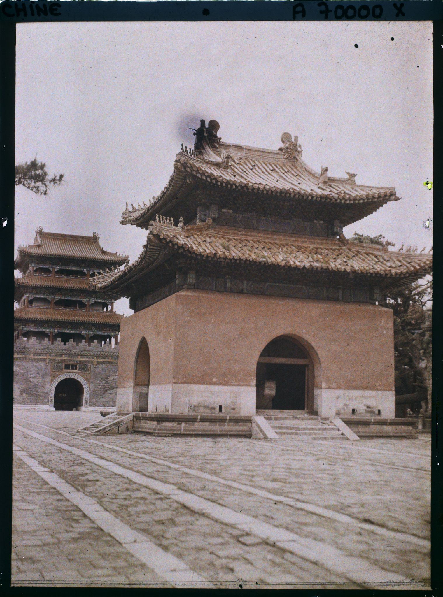 Image représentant Zhaoling (" tombeau Lumineux "), appelé aussi Beiling (" tombeau du Nord ")