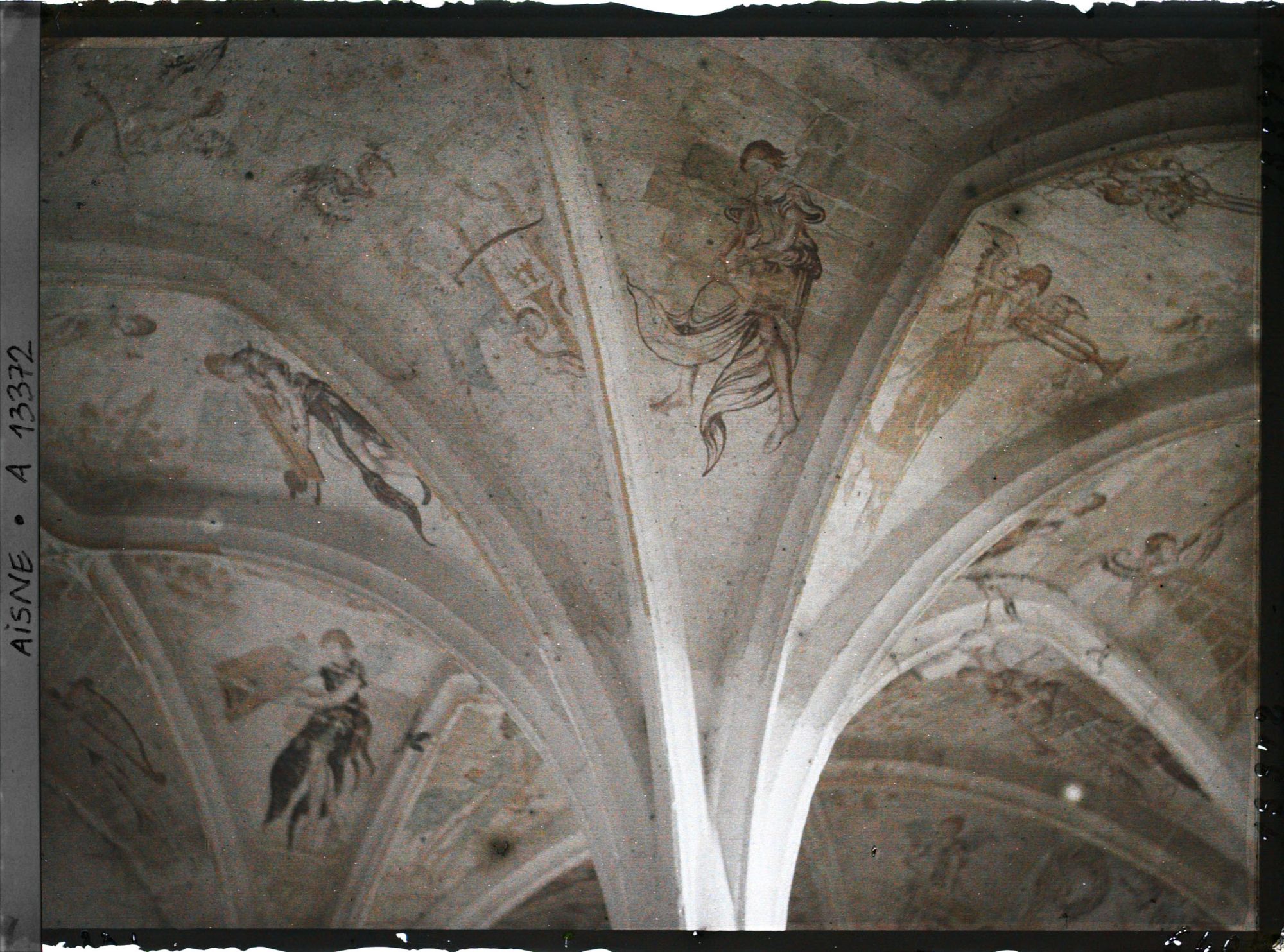 Image représentant France, Coucy la Ville, Fresques de l'Eglise datant du XVIe Siècle