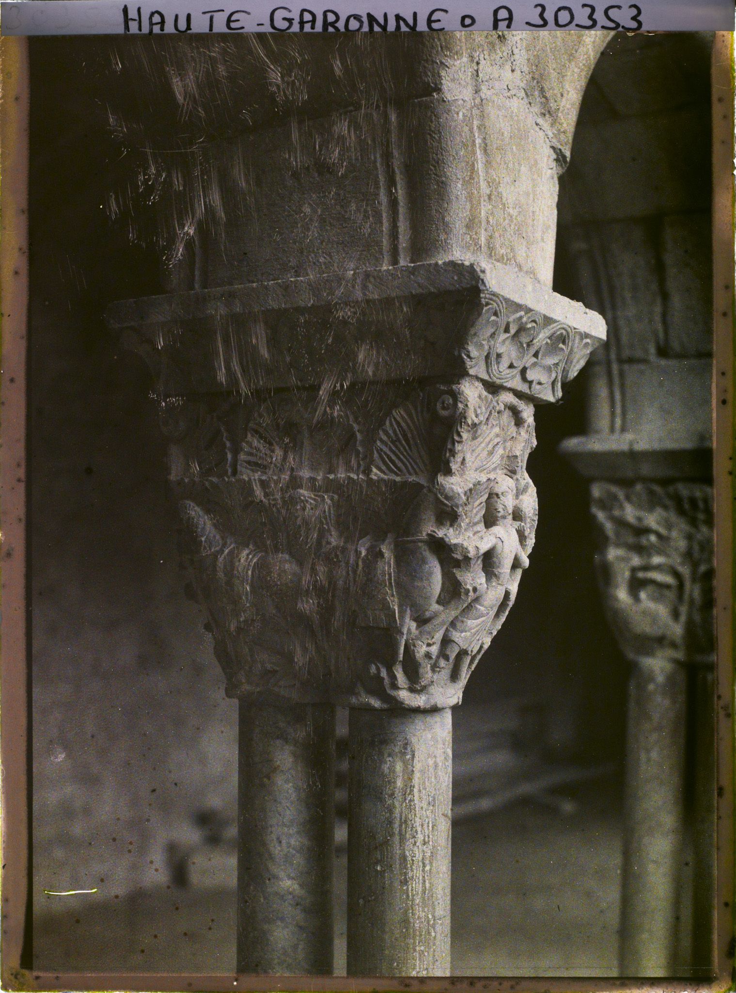 Image représentant France, St-Bertrand-de-Comminges, Cloître de la Cathédrale, Chapiteau des Chevaux