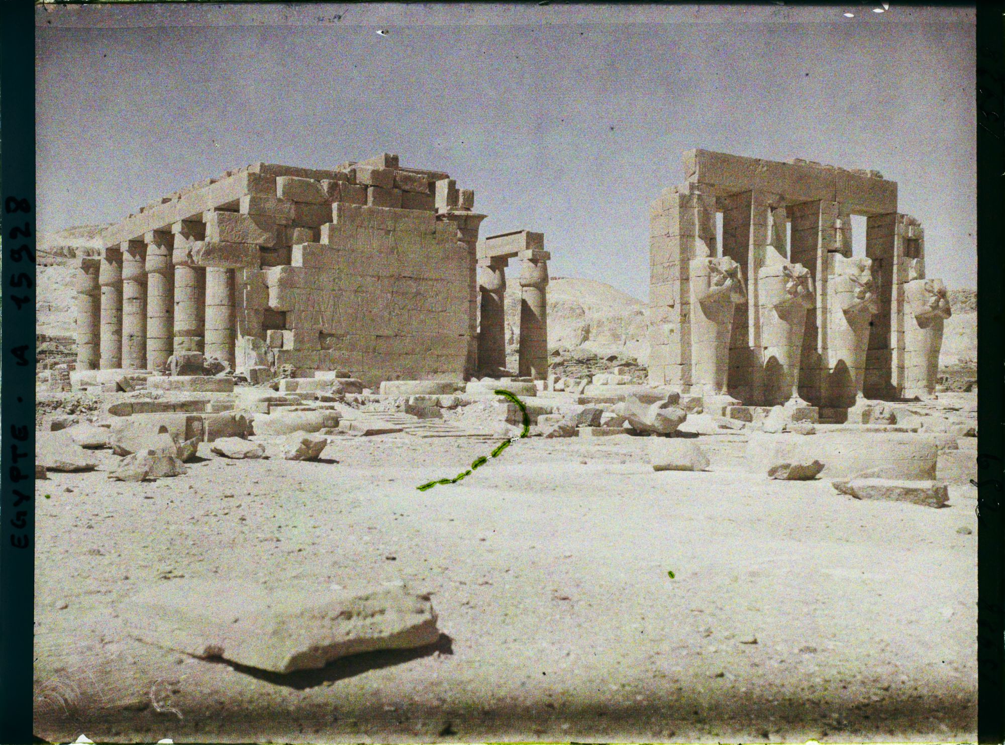 Image représentant Vue d'ensemble sur le Ramesseum