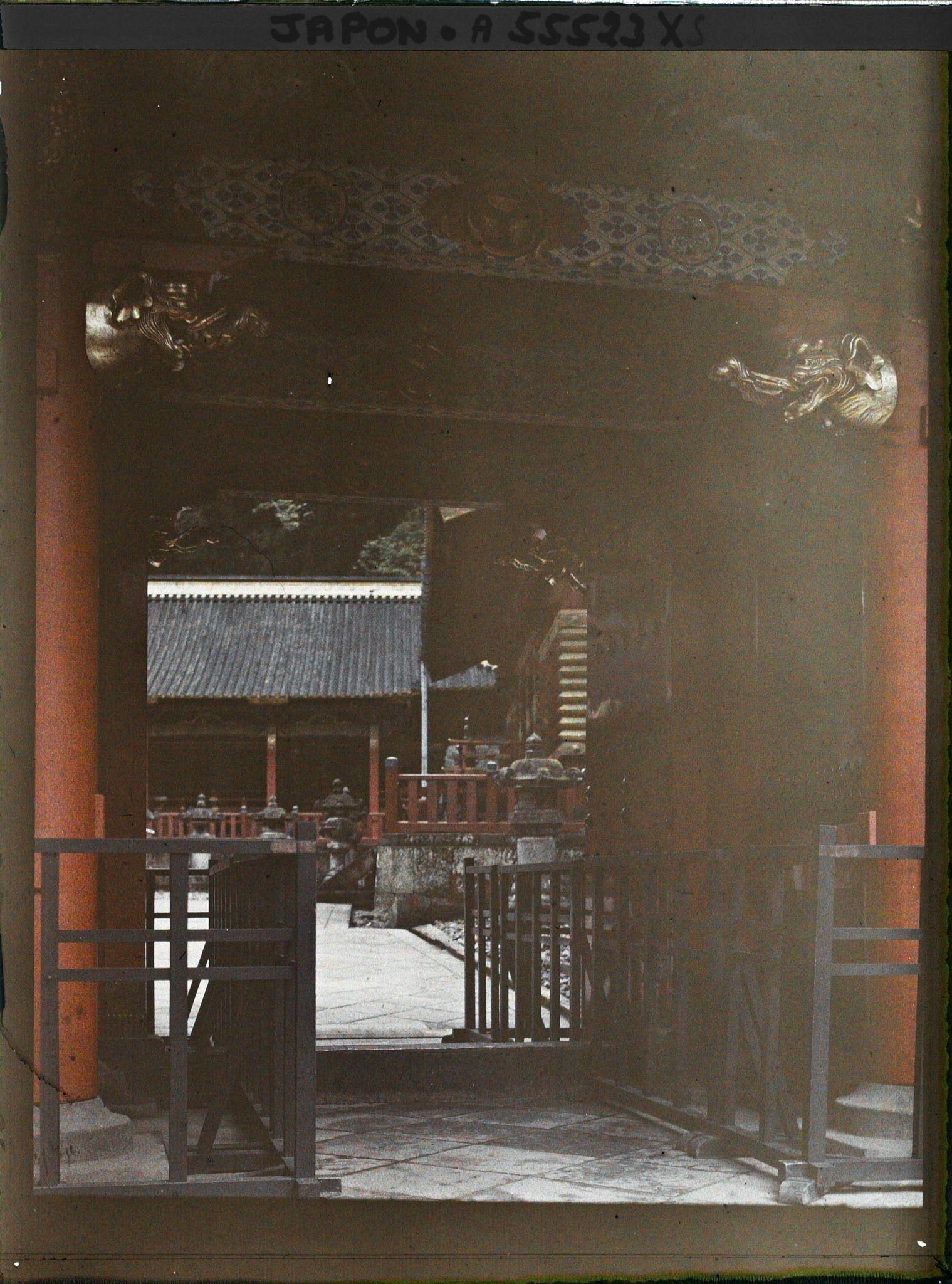 Image représentant Entrée du sanctuaire Tôshôgû : Porte Omote-mon (ou Niômon)