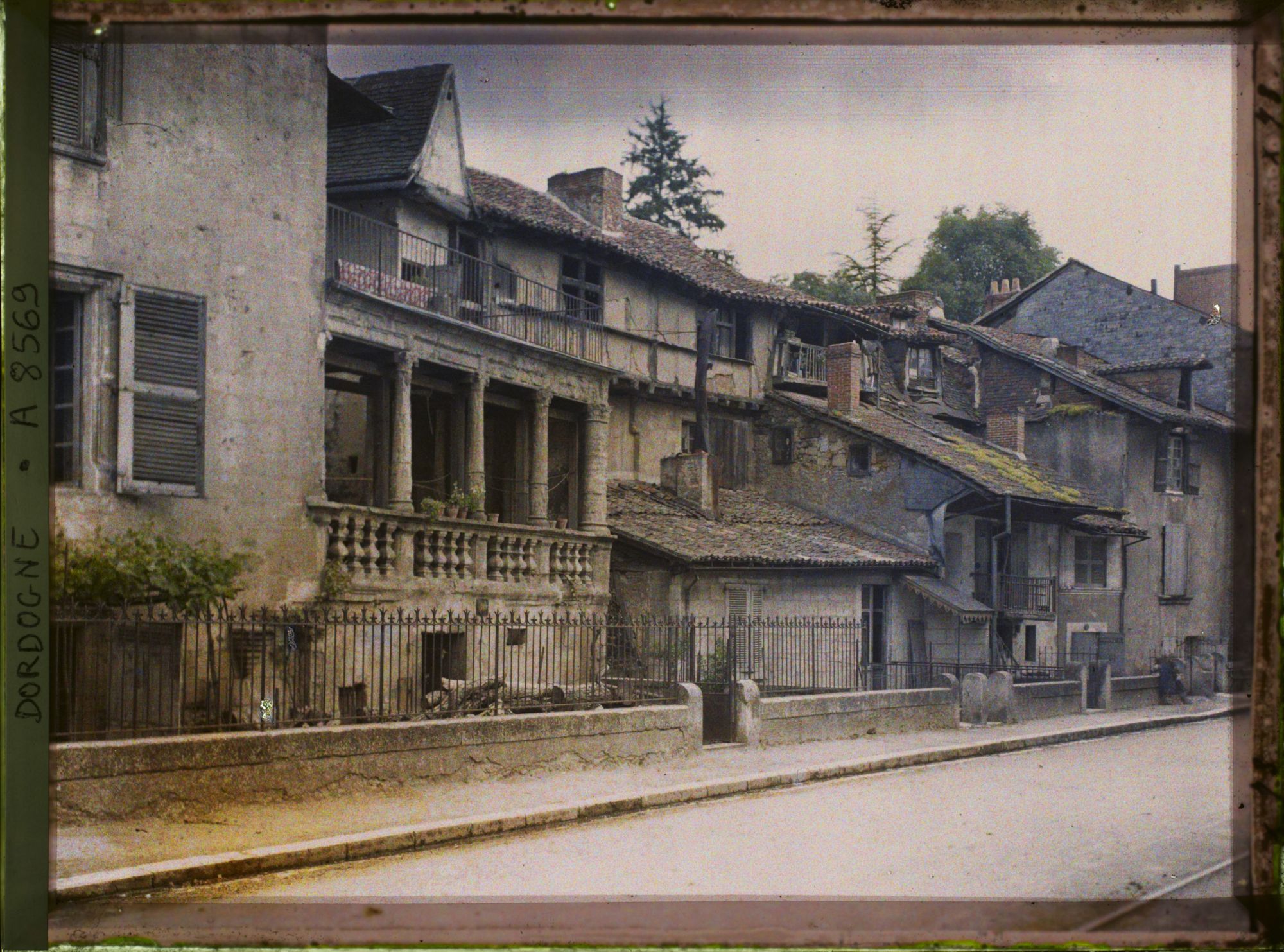 Image représentant France, Périgueux, Maison renaissance route nationale de Paris à Barèges