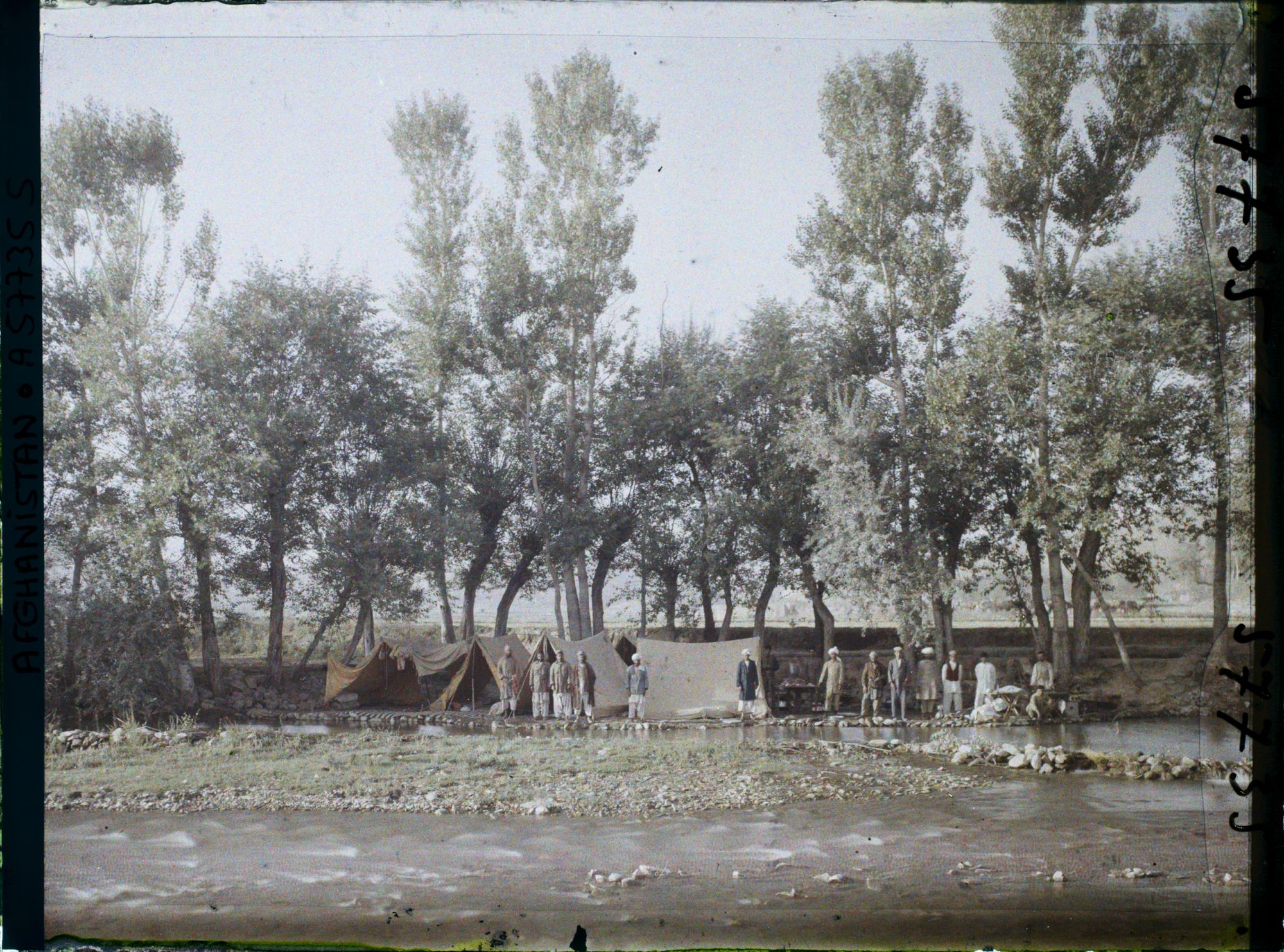 Image représentant Afghanistan, Shah-Abad, Campement sur les rives du Logar