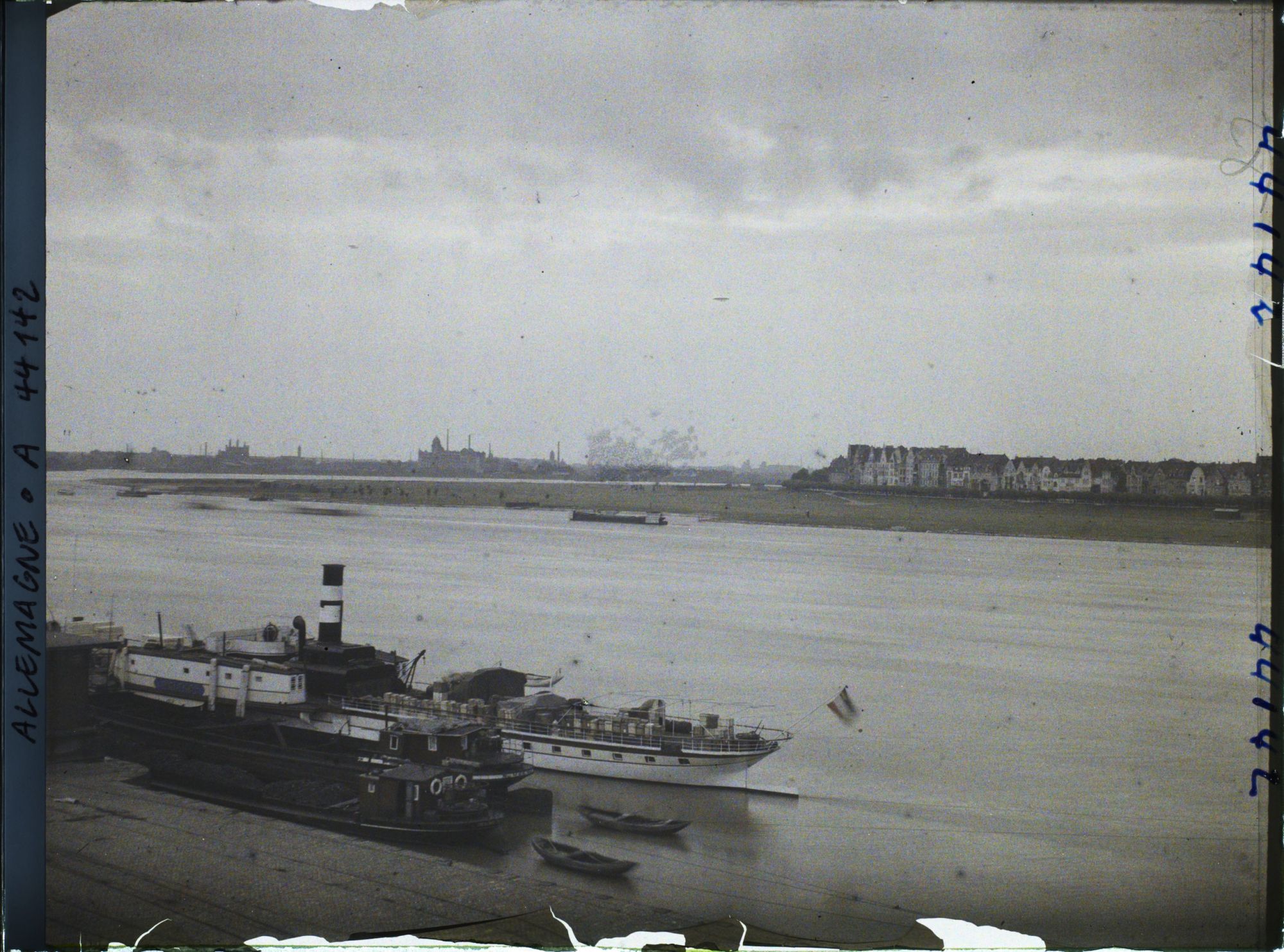 Image représentant Allemagne, Düsseldorf, Le Rhin vers Neuss