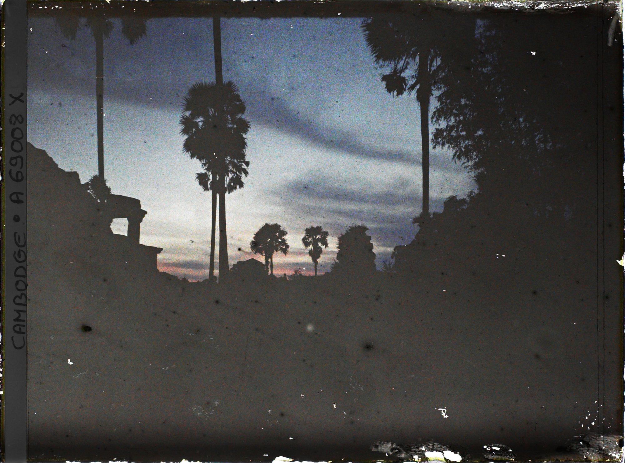 Image représentant Coucher de soleil sur le temple d'Angkor Vat