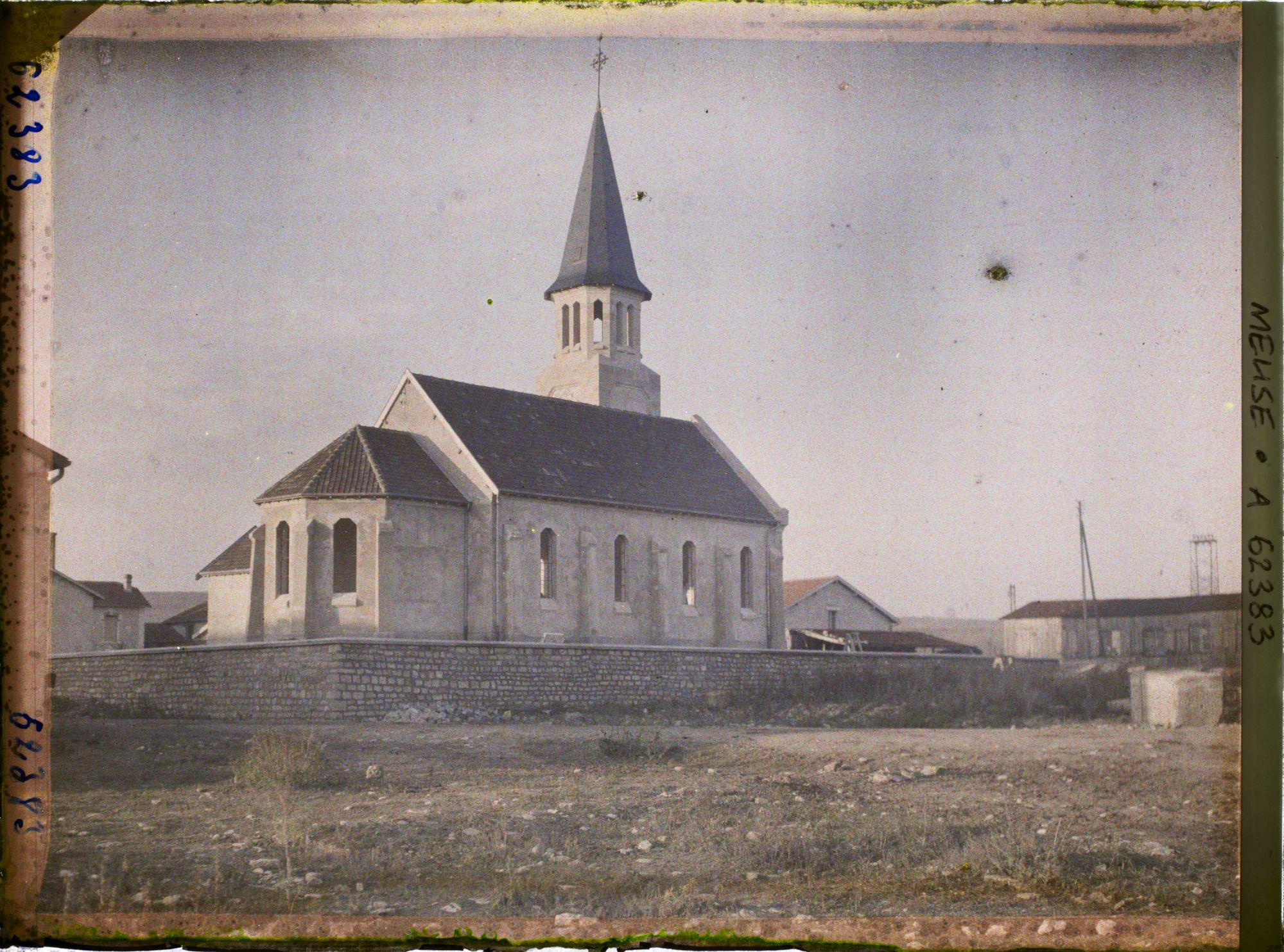 Image représentant Meuse, Vacherauville, L'Eglise reconstruite