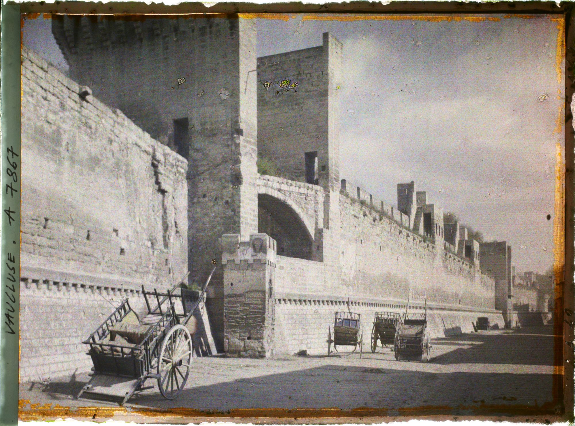 Image représentant L'intérieur des remparts