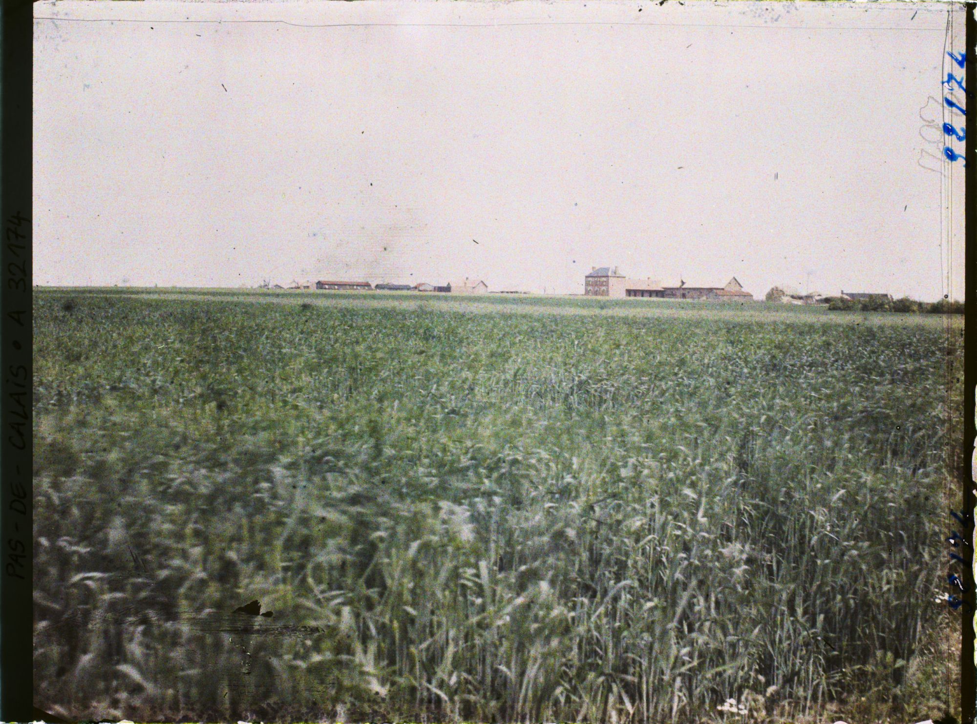 Image représentant France, Givenchy, Grande ferme et Champ de blé