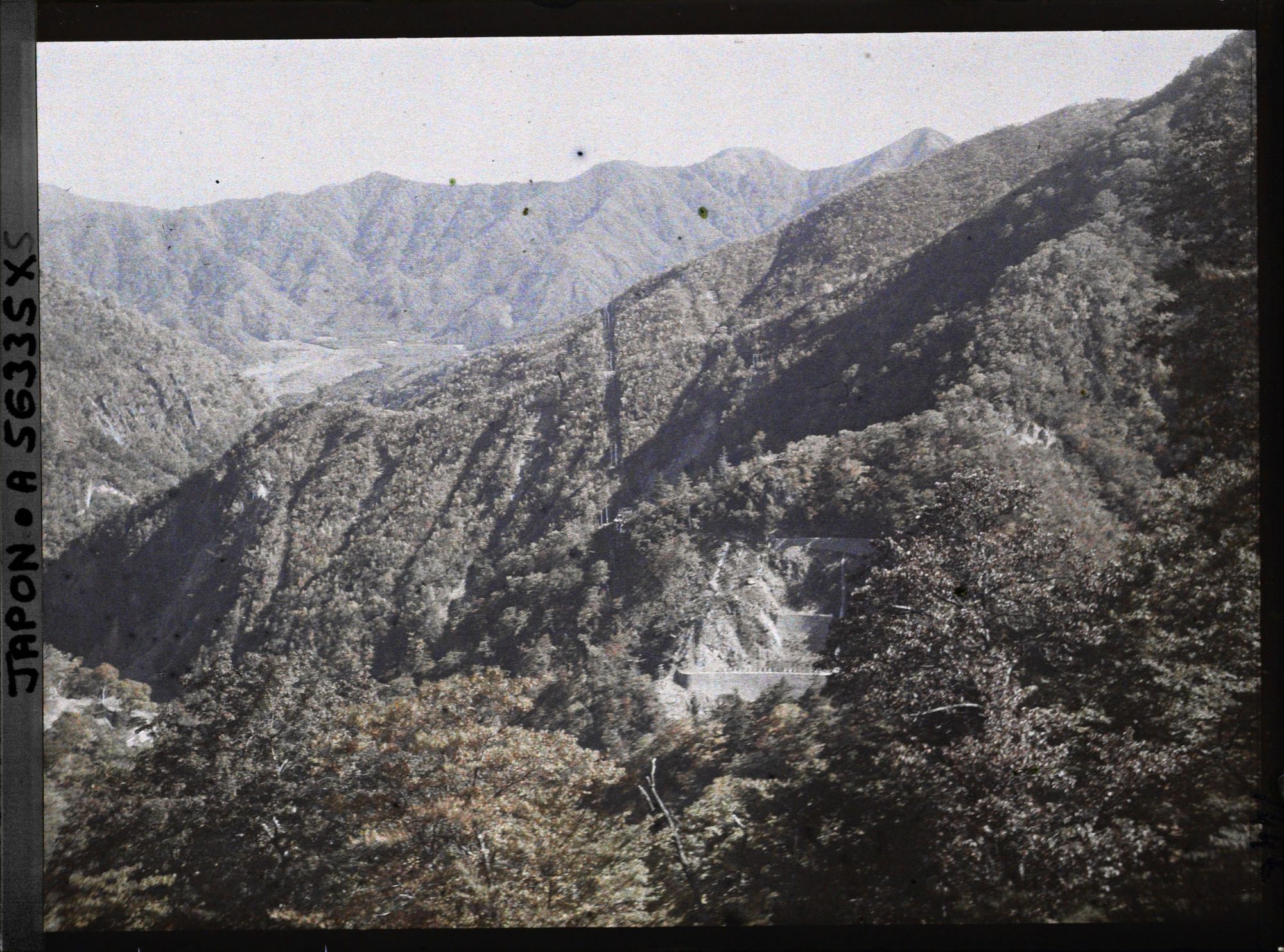 Image représentant Paysage de montagne le long de la route Irohazaka menant à Chuzenji