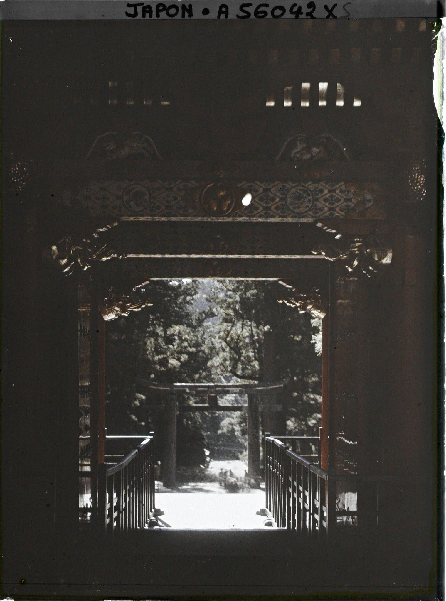 Image représentant Tôshôgu : ichi-no-torii vu depuis Omote-mon