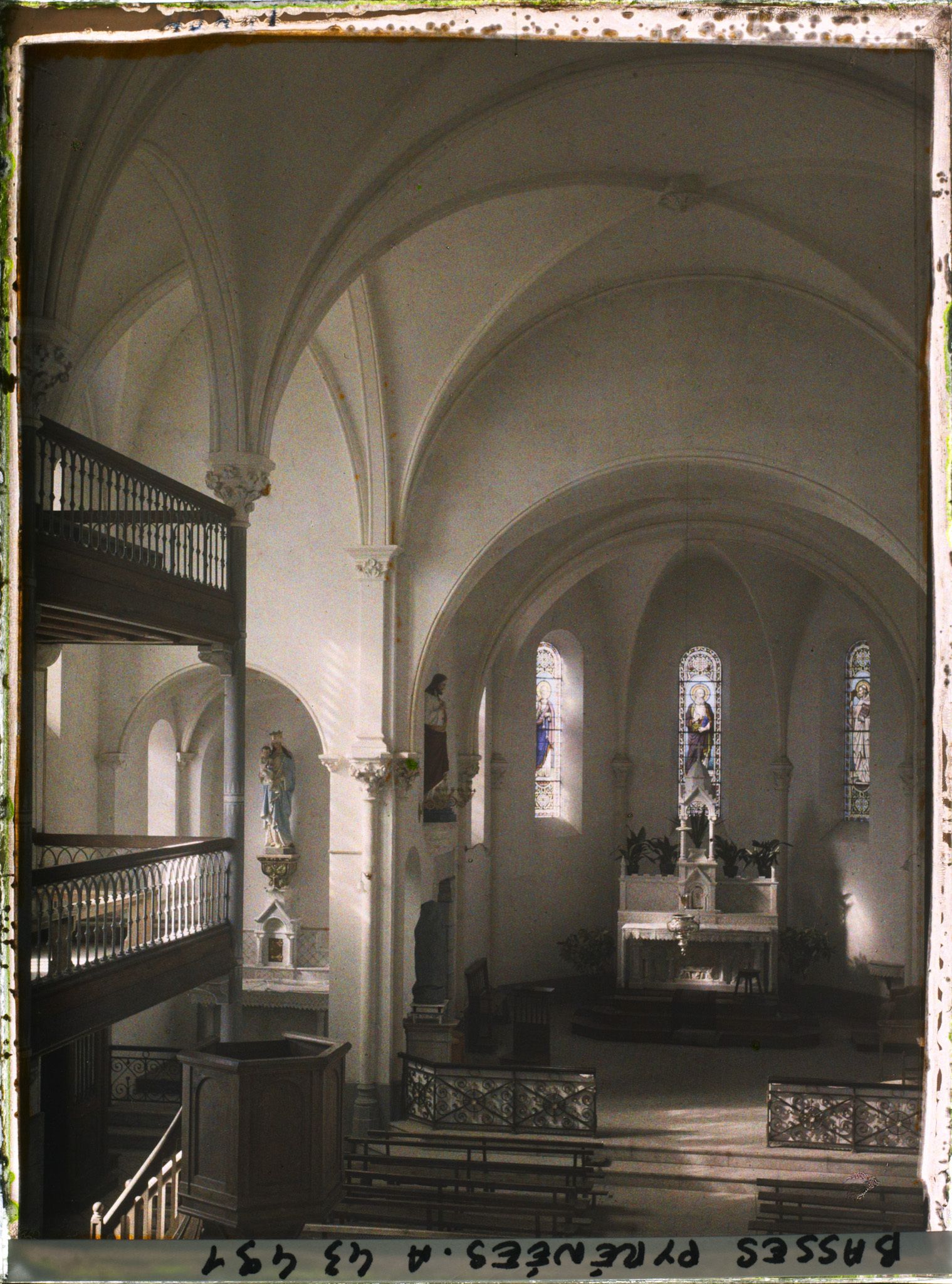 Image représentant France, Villefranque, Intérieur de l'Eglise