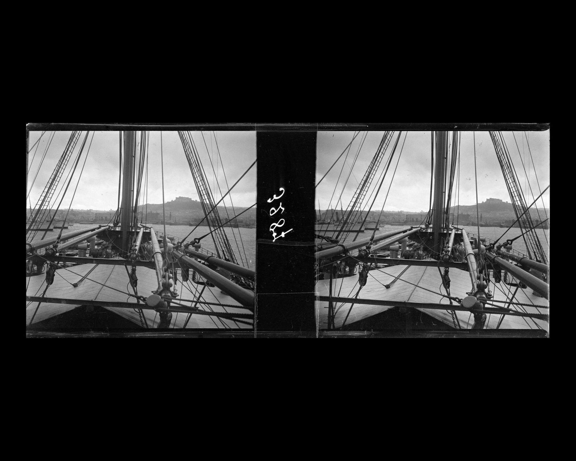 Image représentant Le port de Naples vu du Lützow