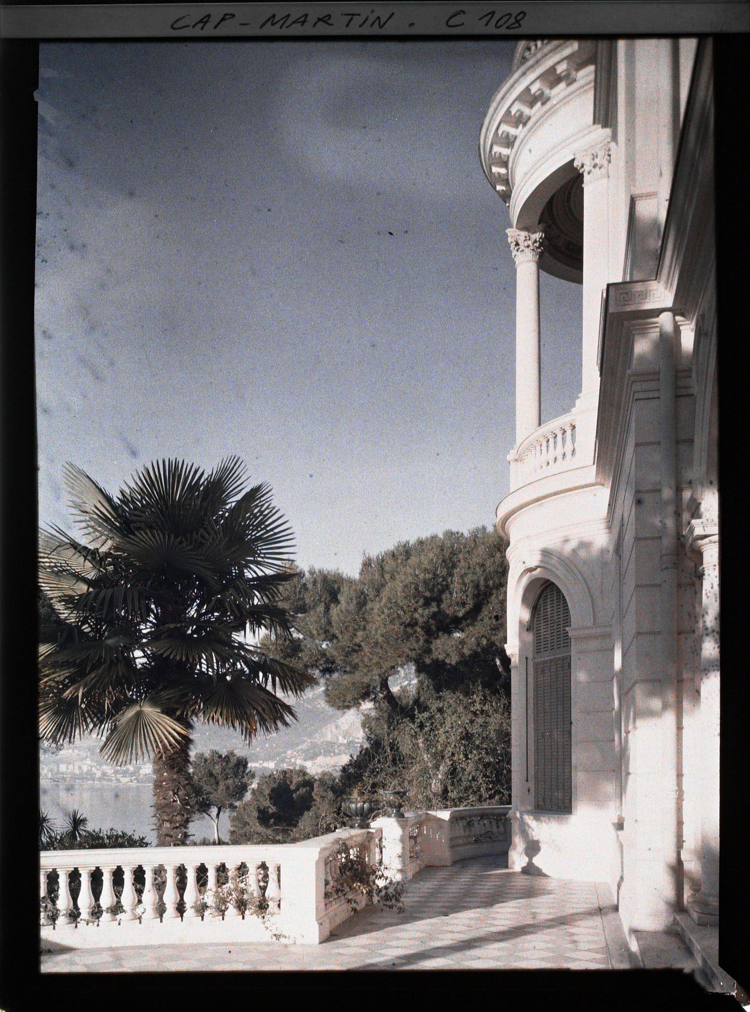 Image représentant La villa Cyrnos, appartenant à l'Impératrice Eugénie