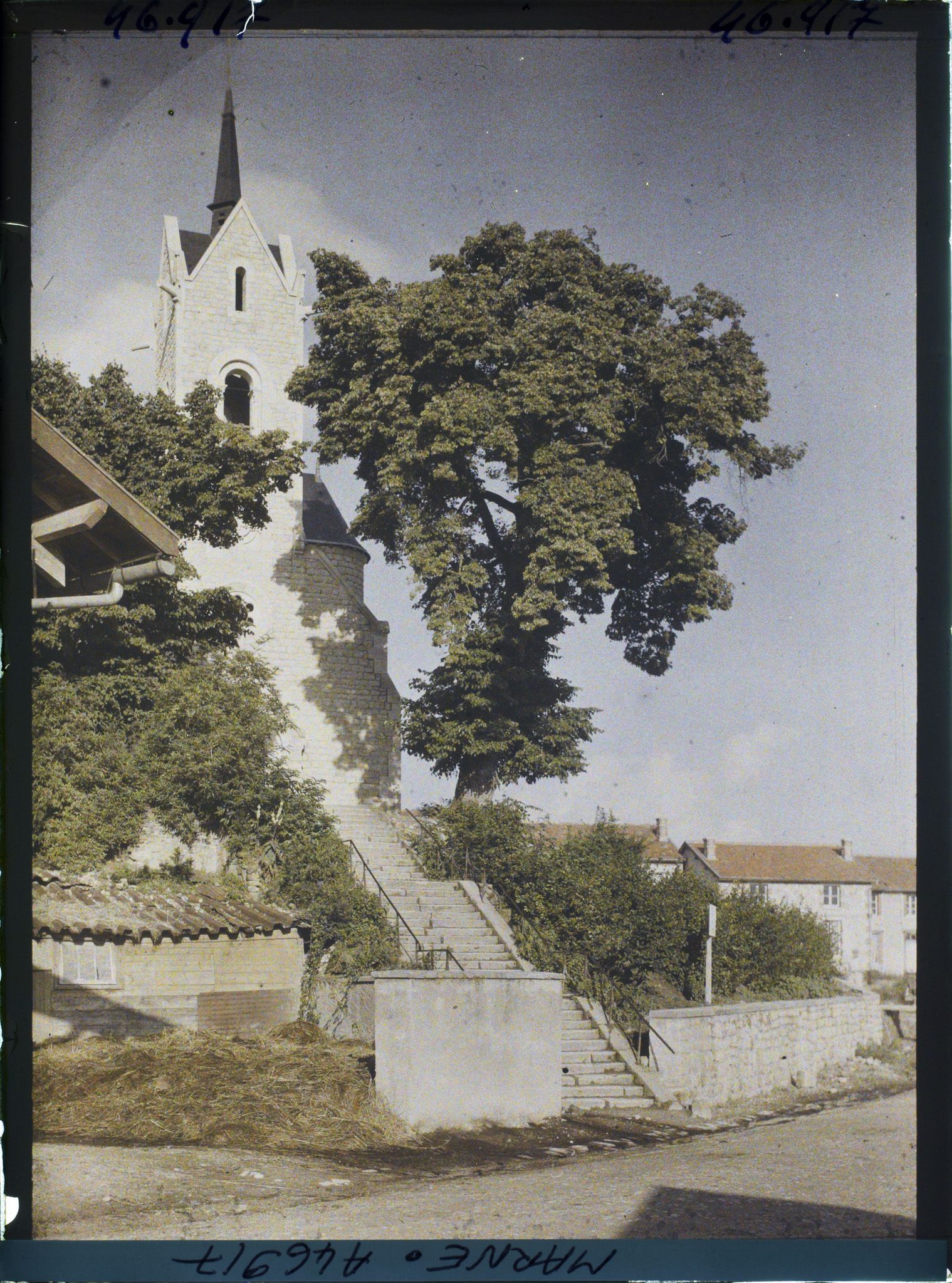 Image représentant France, St Thomas Marne (76 h), L'Eglise vue de la Rte de Servon