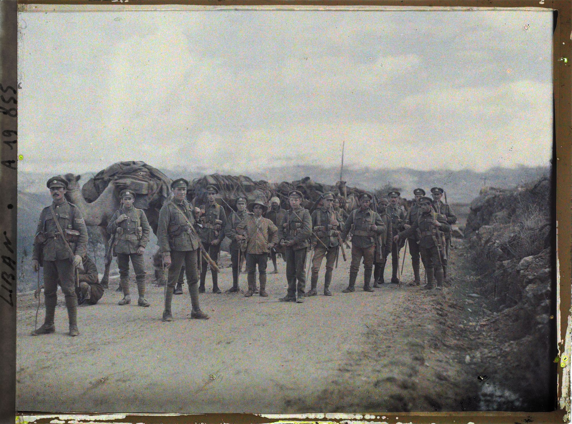 Image représentant Relève de troupes anglaises par des troupes françaises