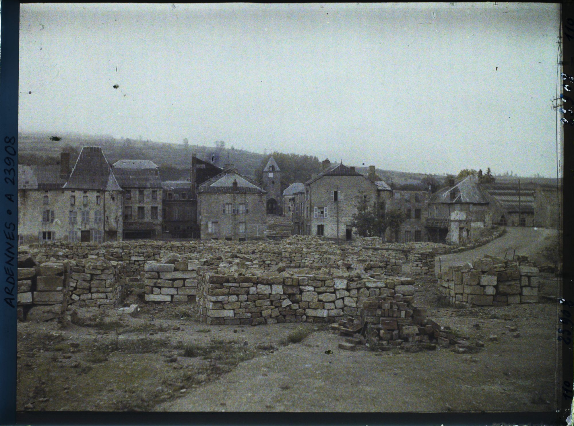 Image représentant Vue sur les vestiges de fortifications