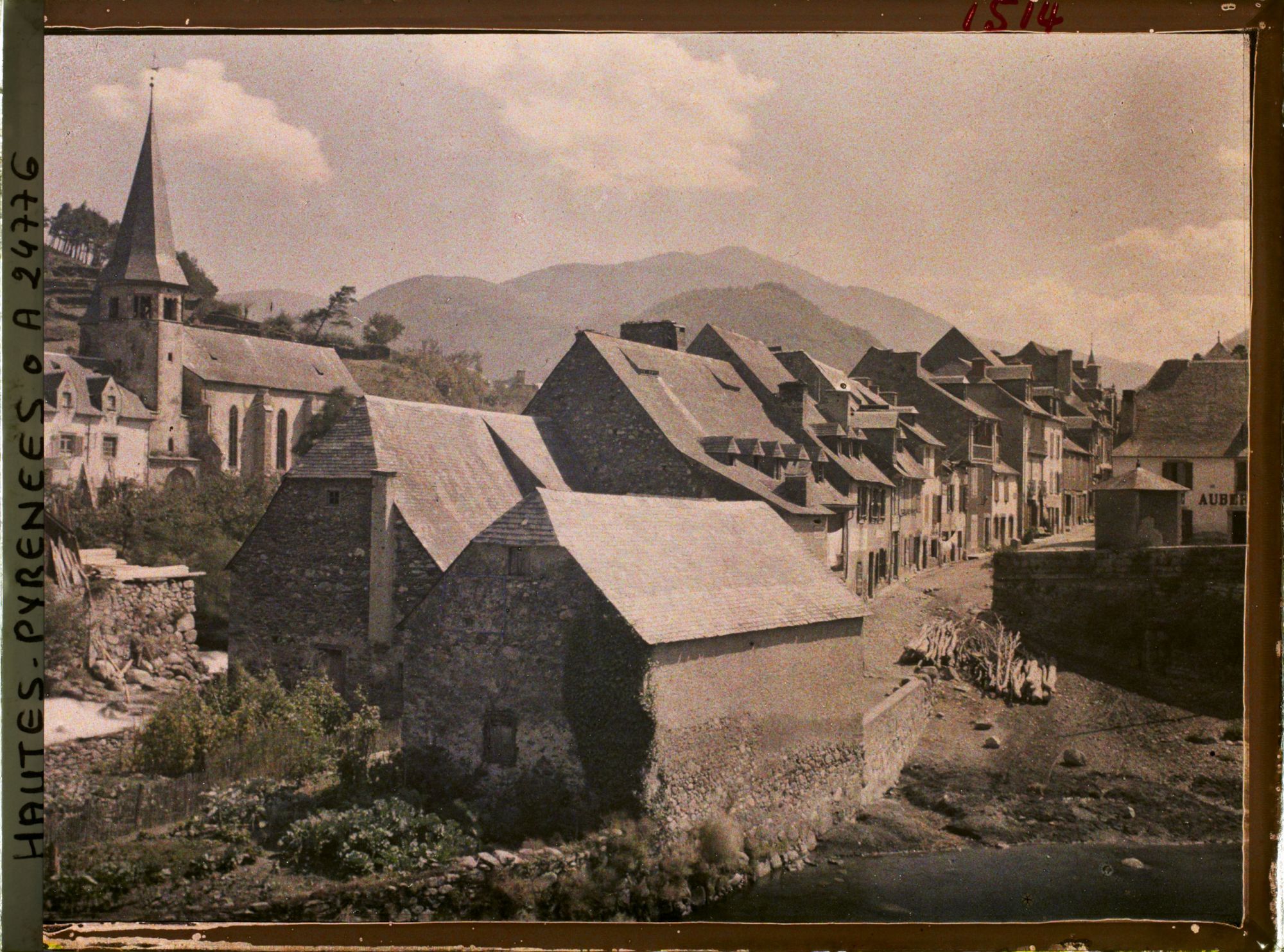 Image représentant France, Arreau, Vieilles Maisons