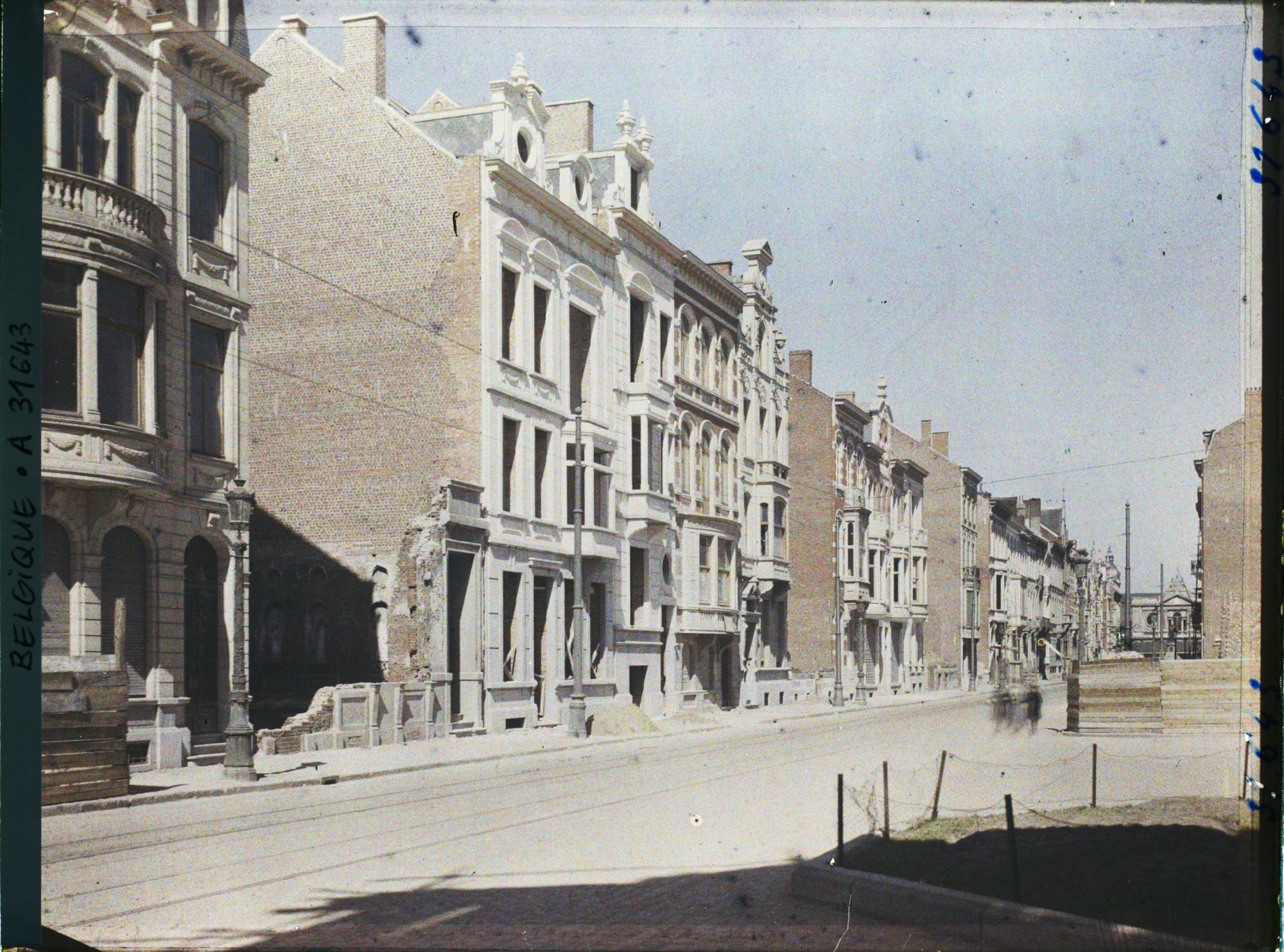 Image représentant Belgique, Louvain, La Rue des Alliés reconstruite vers la Gare