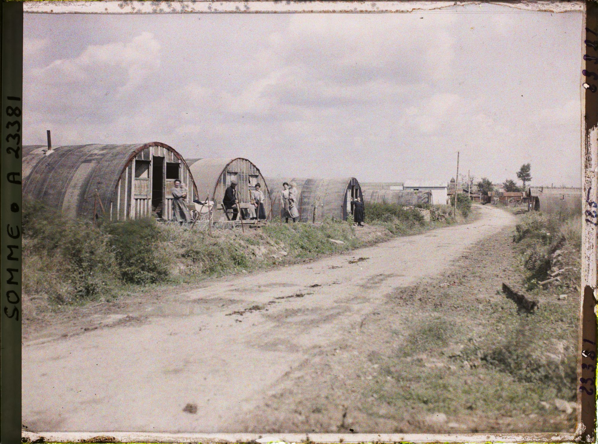 Image représentant France, Barleux, Entrée du nouveau Village