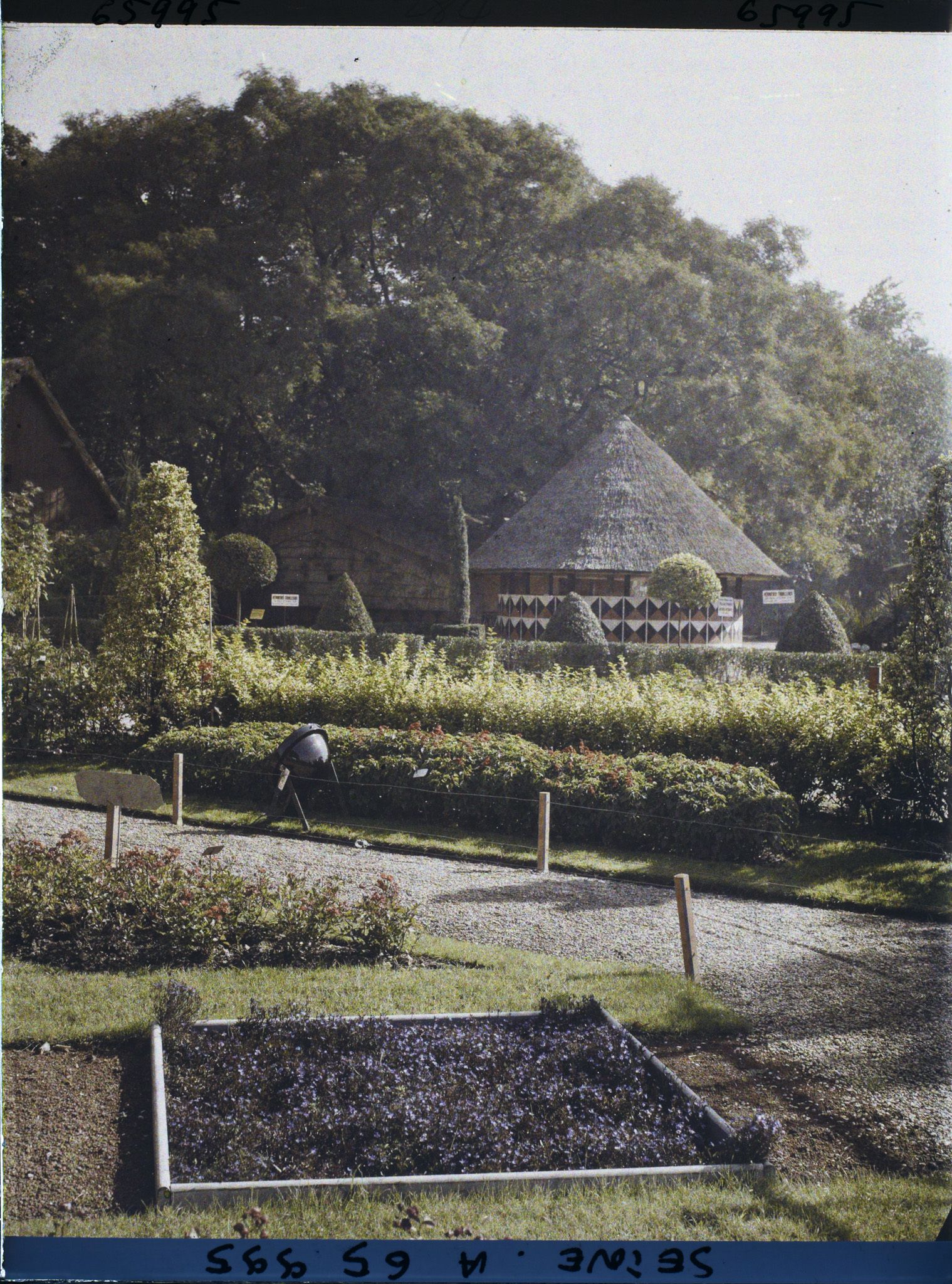 Image représentant L'Exposition Coloniale Internationale de 1931, un pavillon de l'Afrique équatoriale française (A.E.F.)
