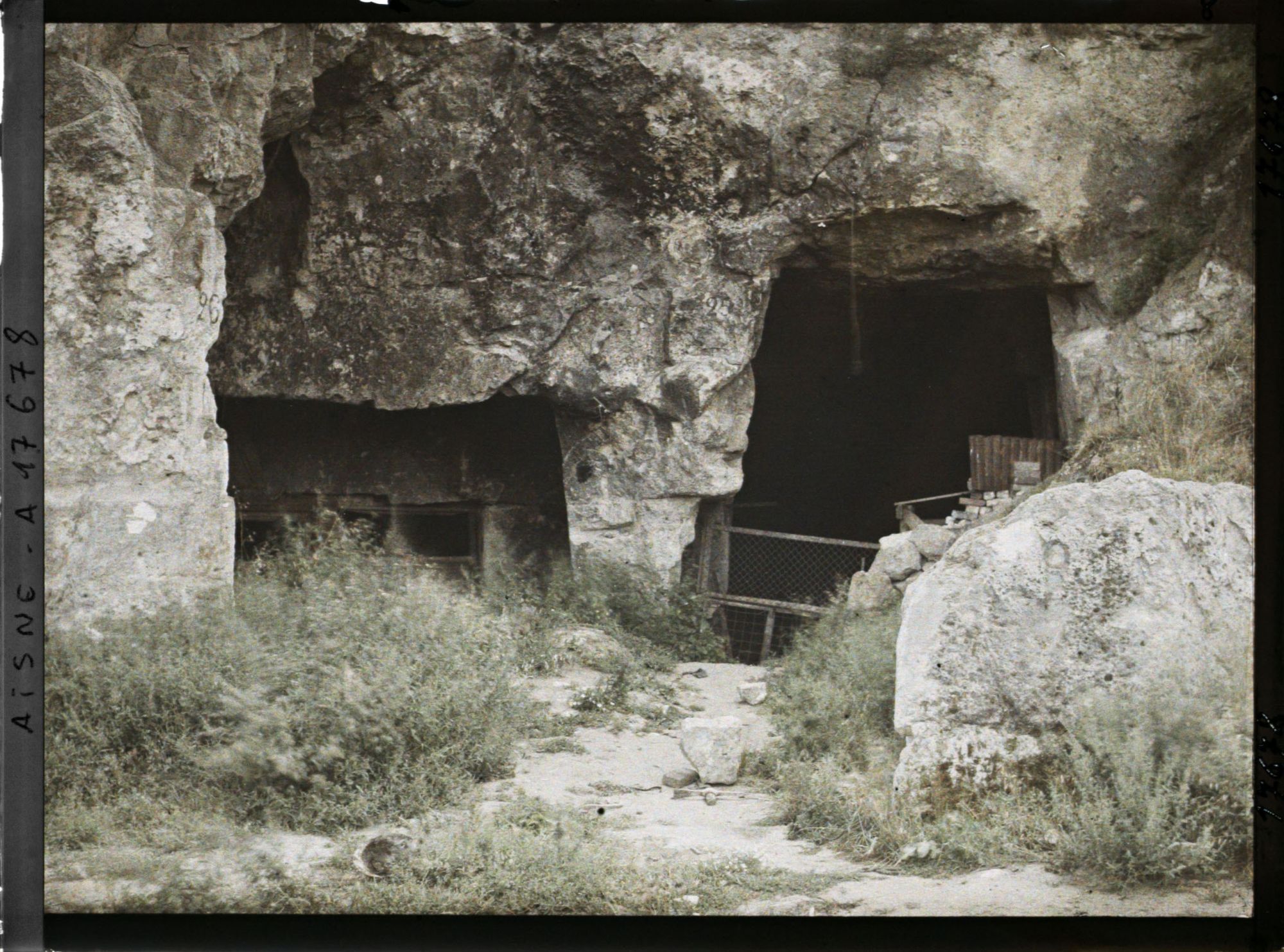 Image représentant France, Laffaux, Grottes ayant servi d'abris