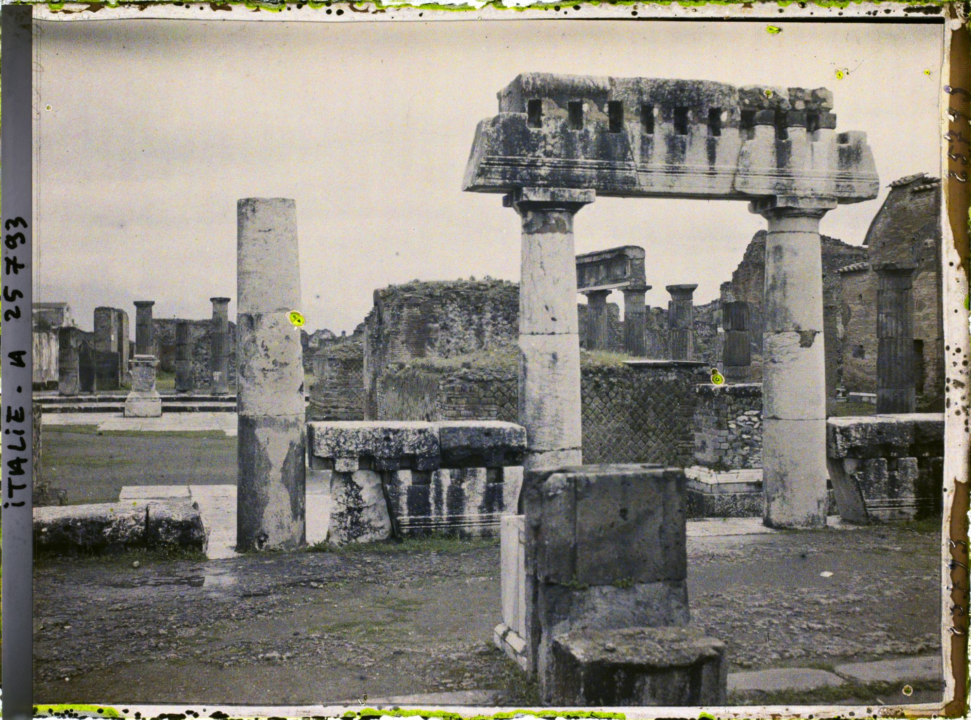 Image représentant Vue prise de la basilique vers le forum