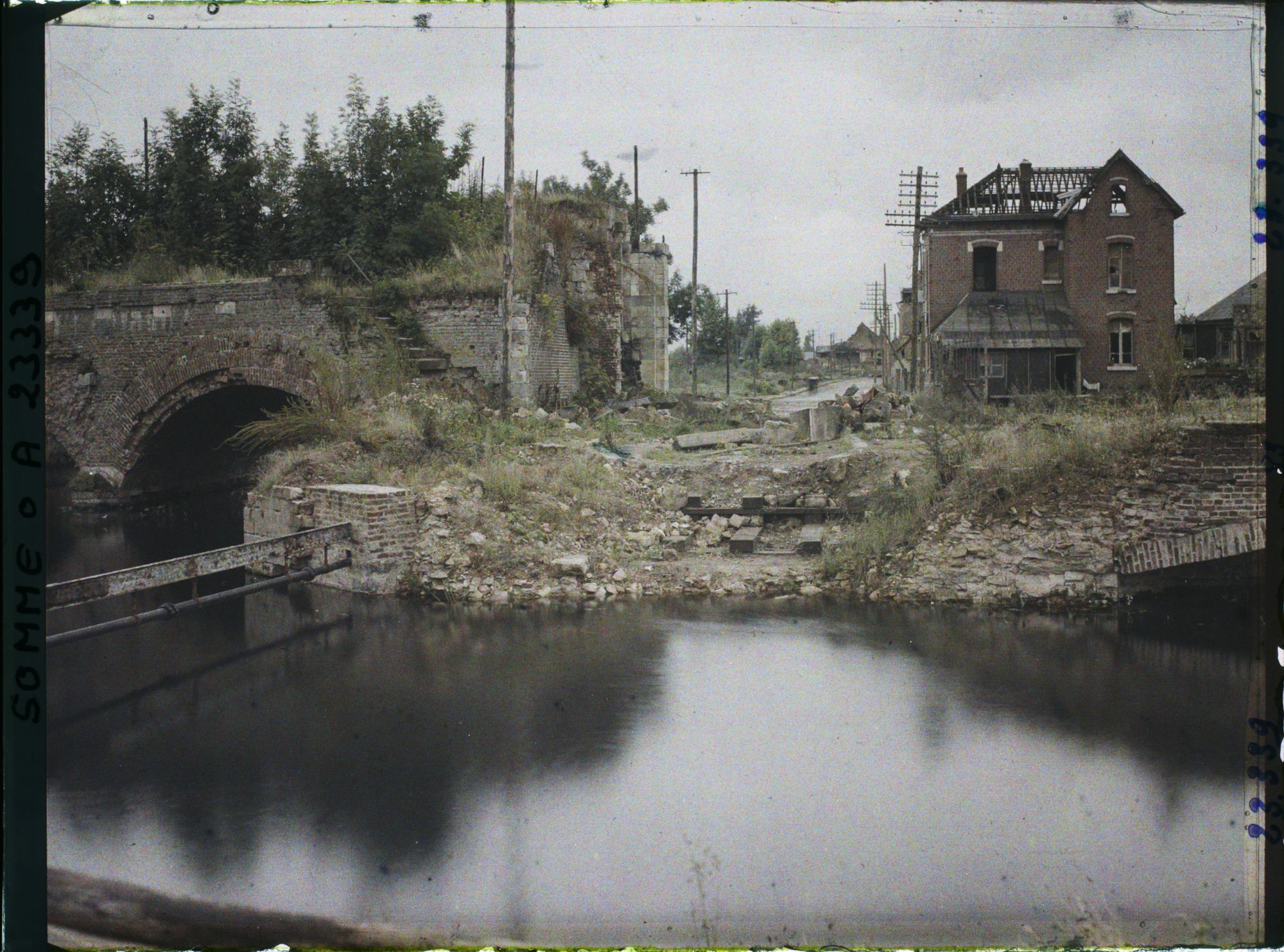 Image représentant France, Péronne, Pont détruit au bout de la rue St Fursy