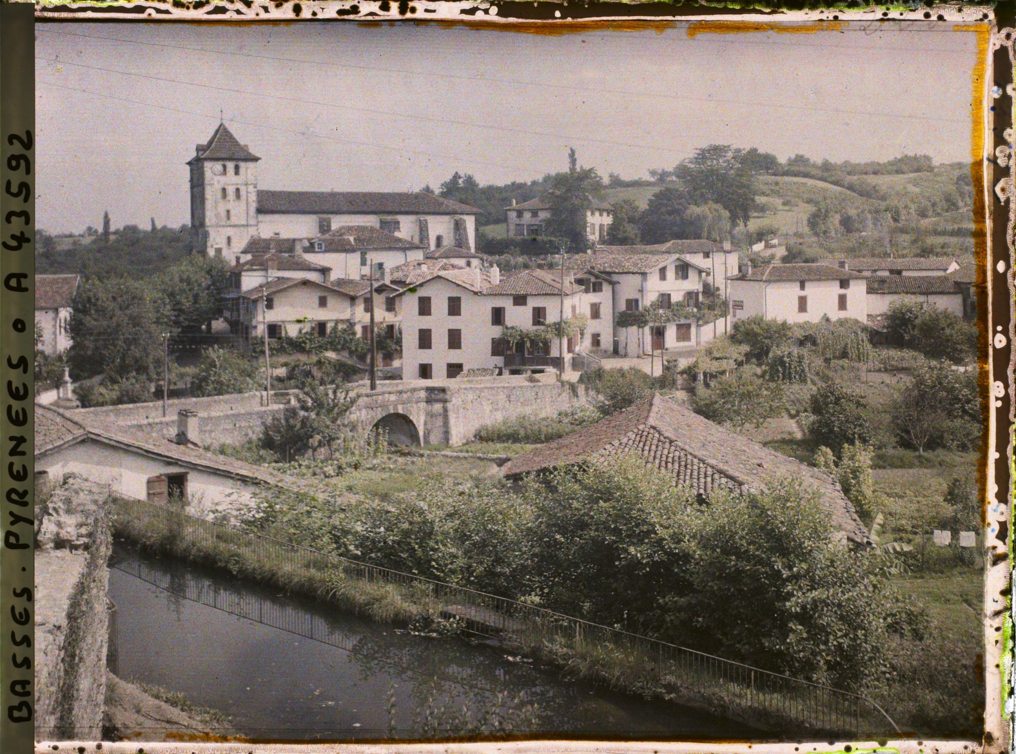 Image représentant France, Espelette, Vue générale