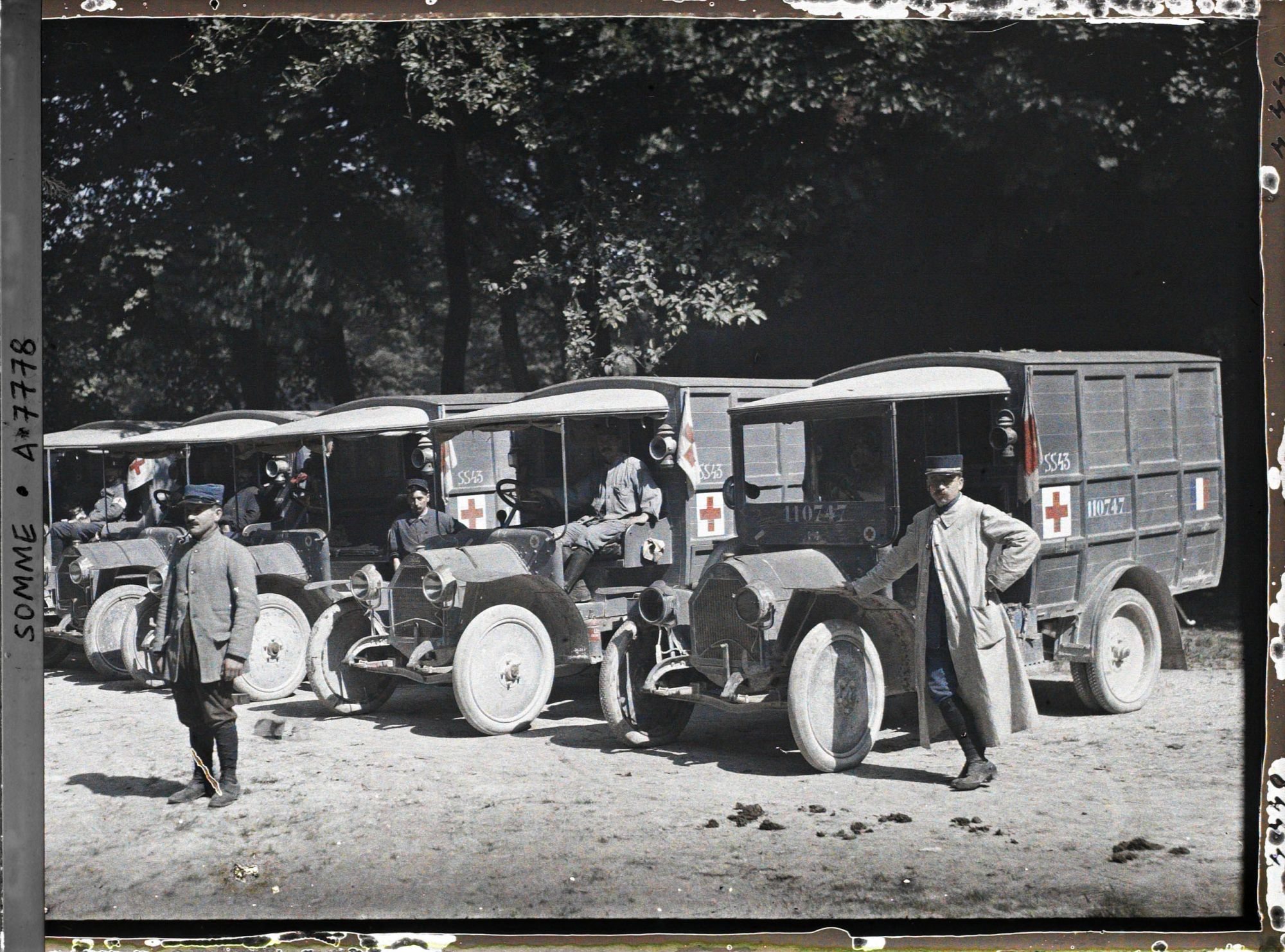 Image représentant Groupe et autos-ambulances