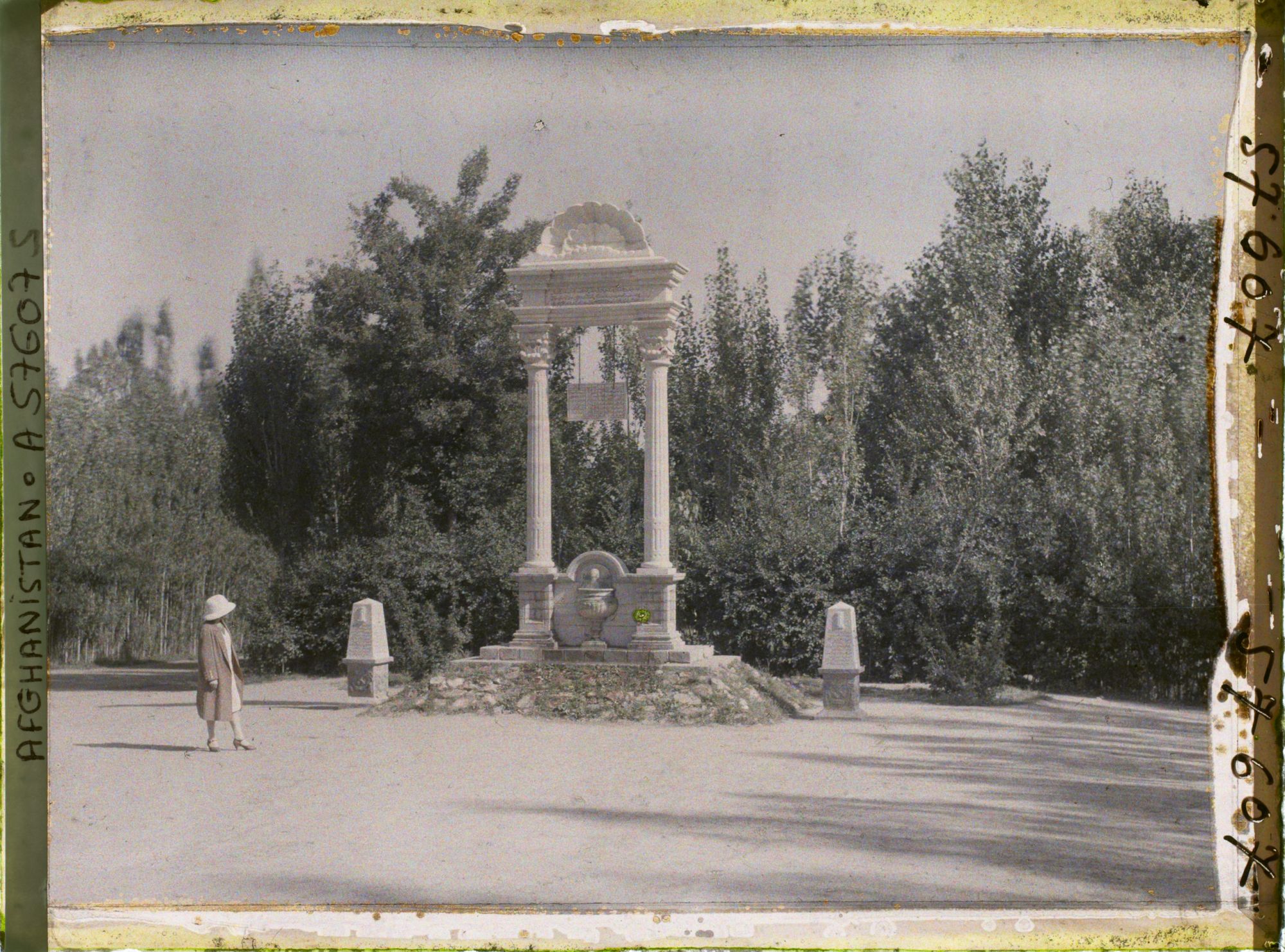 Image représentant Monument au soldat inconnu (sepâhi-e gam-nâm)