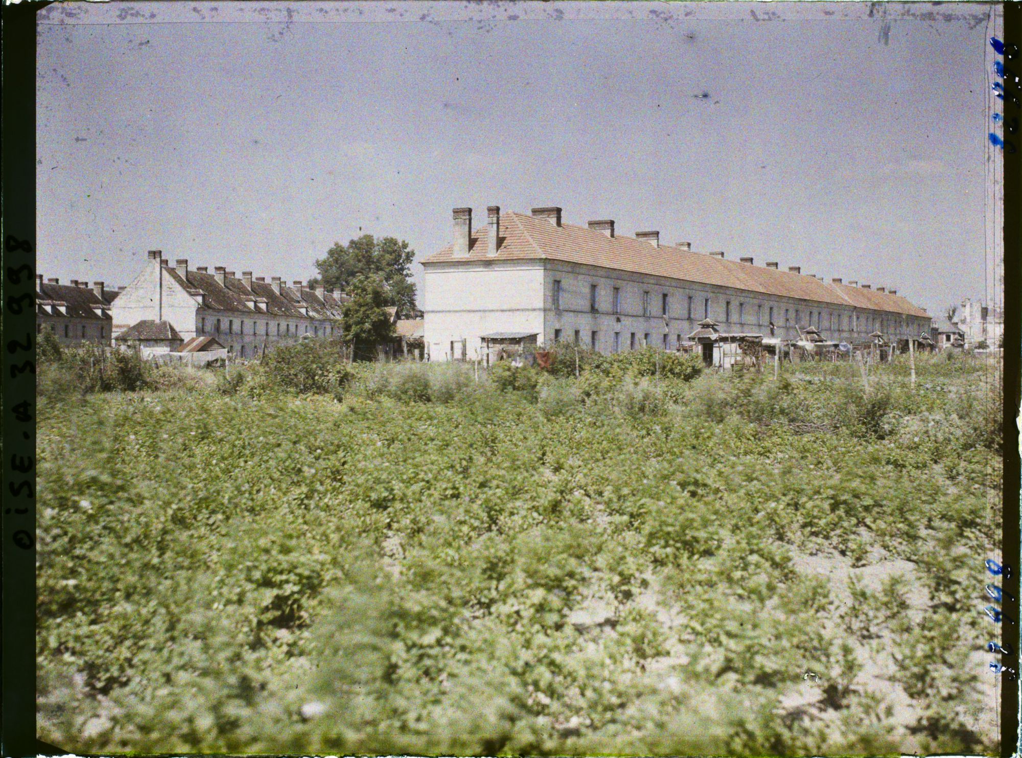 Image représentant France, Ourscamp, Maisons ouvrières reconstruites