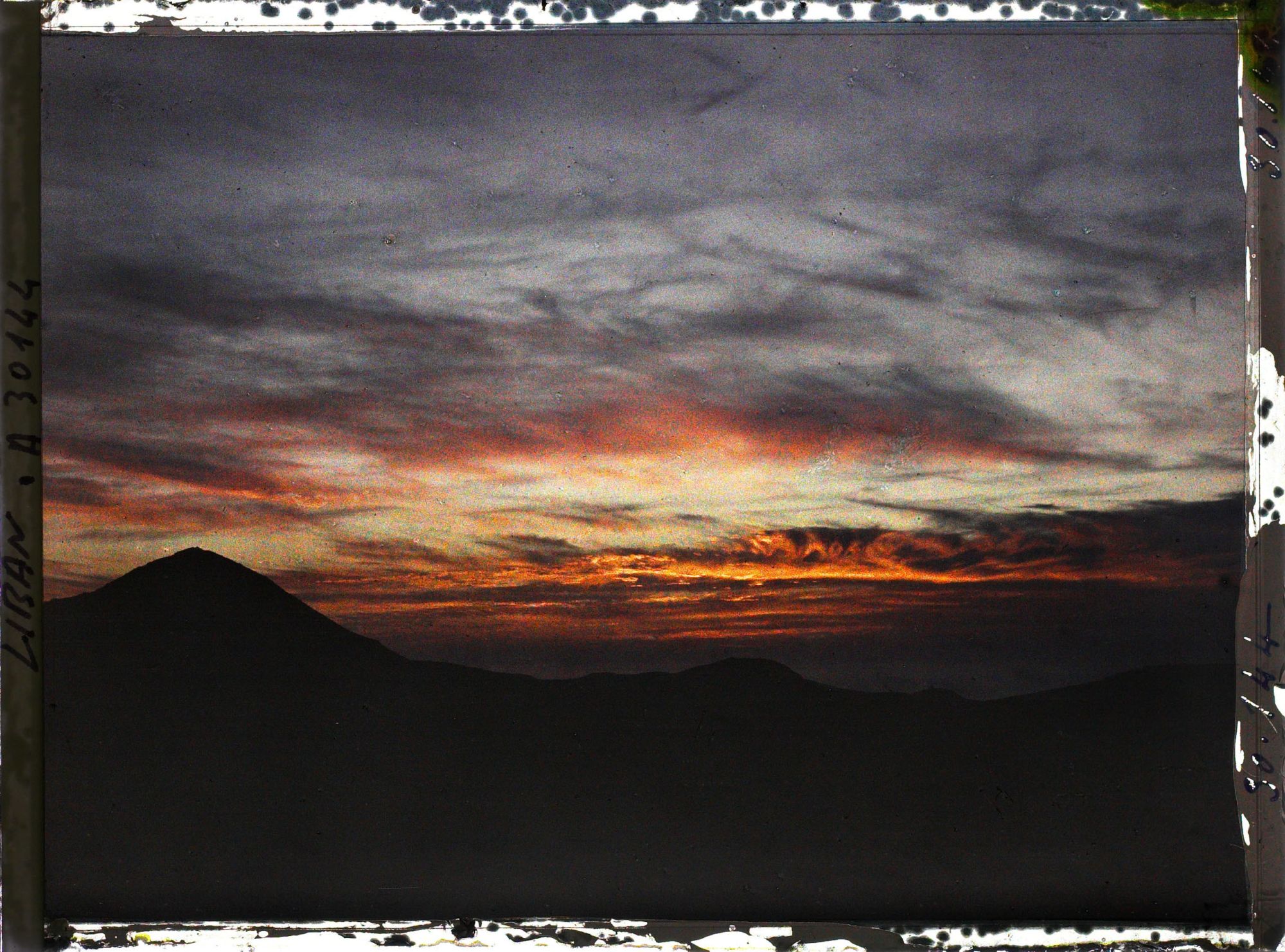 Image représentant Coucher de soleil probablement pris du Col de Sofar