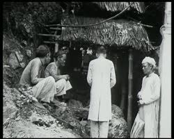 Image représentant Pèlerinage dans les grottes du Huong-Tich