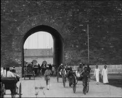 Image représentant Entrée dans la ville Tartare par la porte Zengyangmen