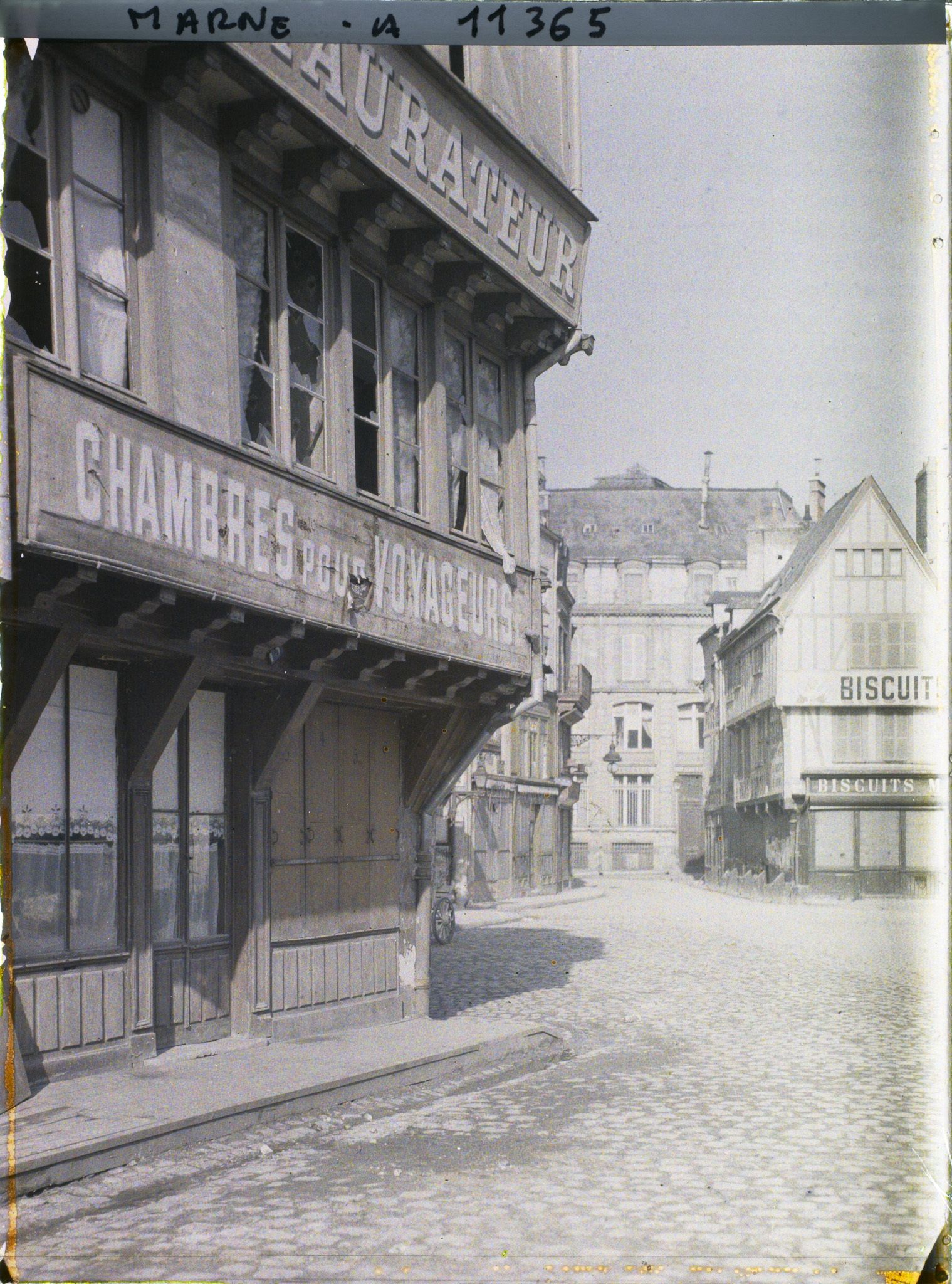 Image représentant Vieilles maisons à colombages, place des Marchés