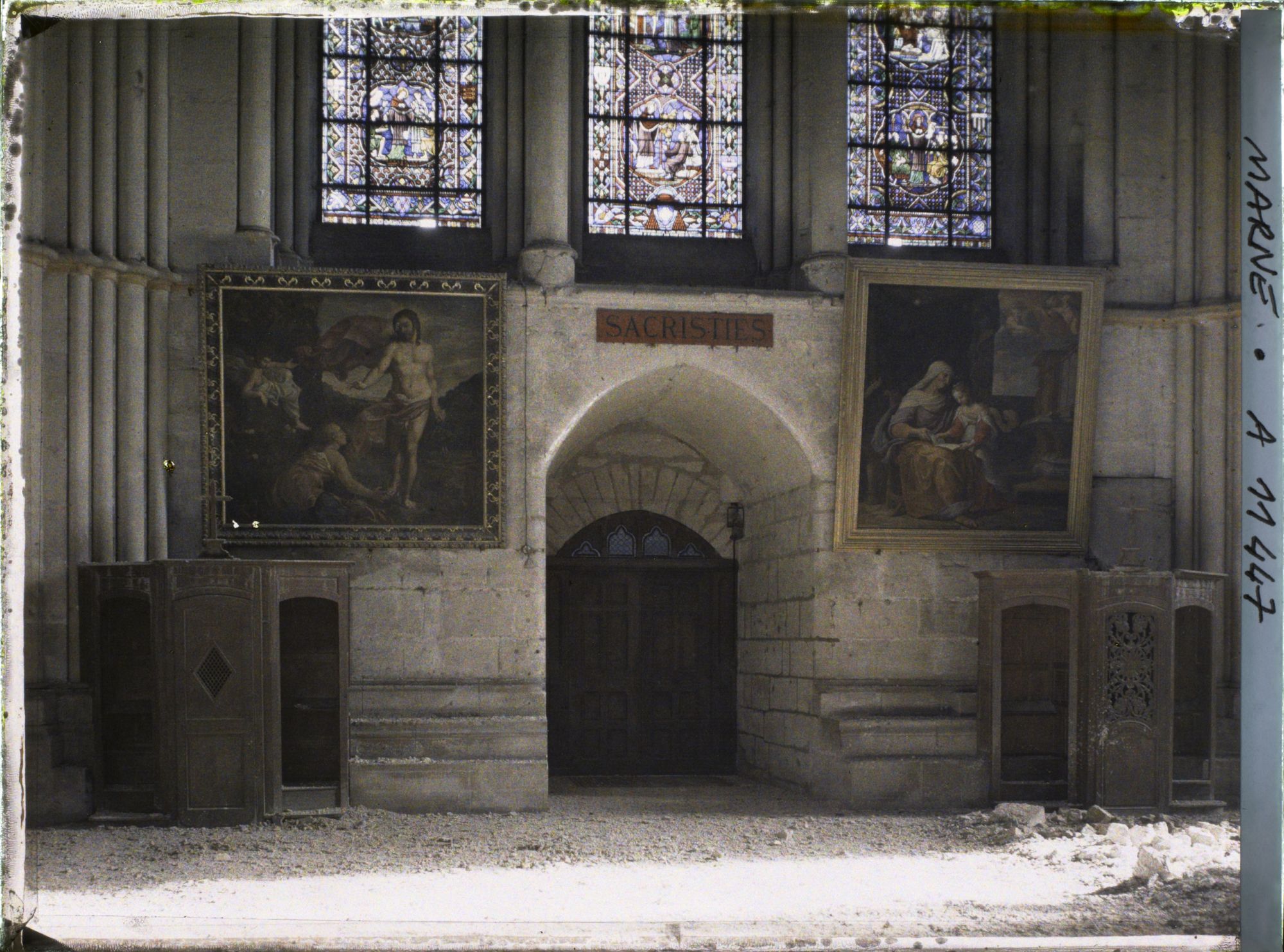 Image représentant Entrée de la sacristie