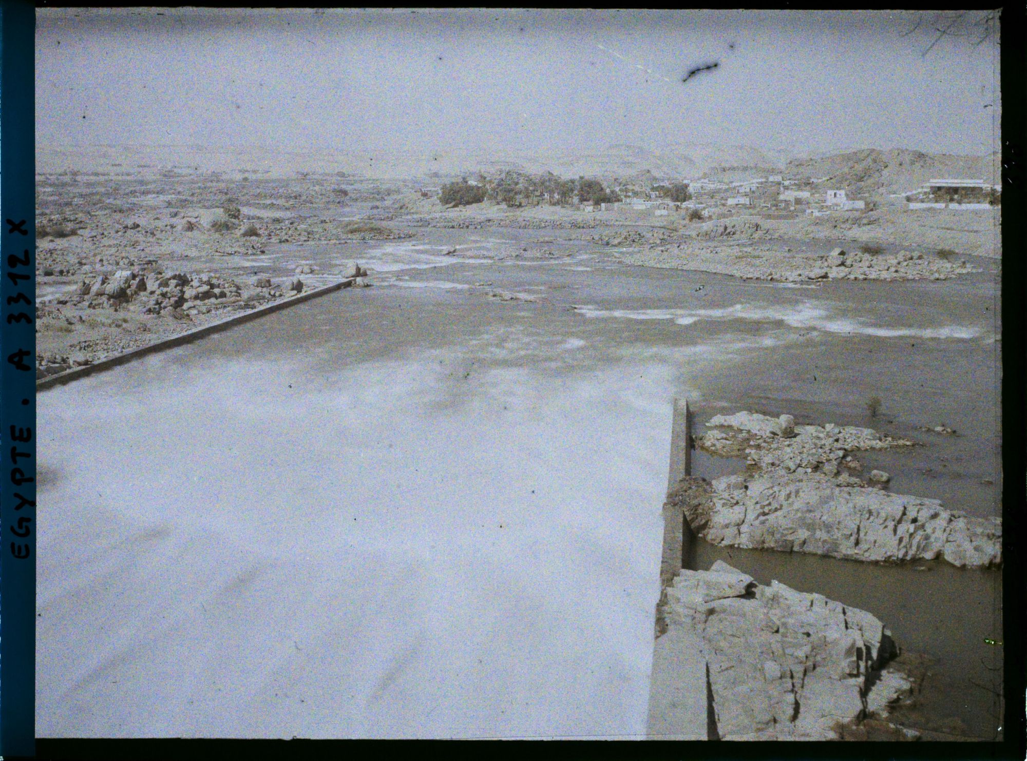 Image représentant Ecluse du barrage hydraulique