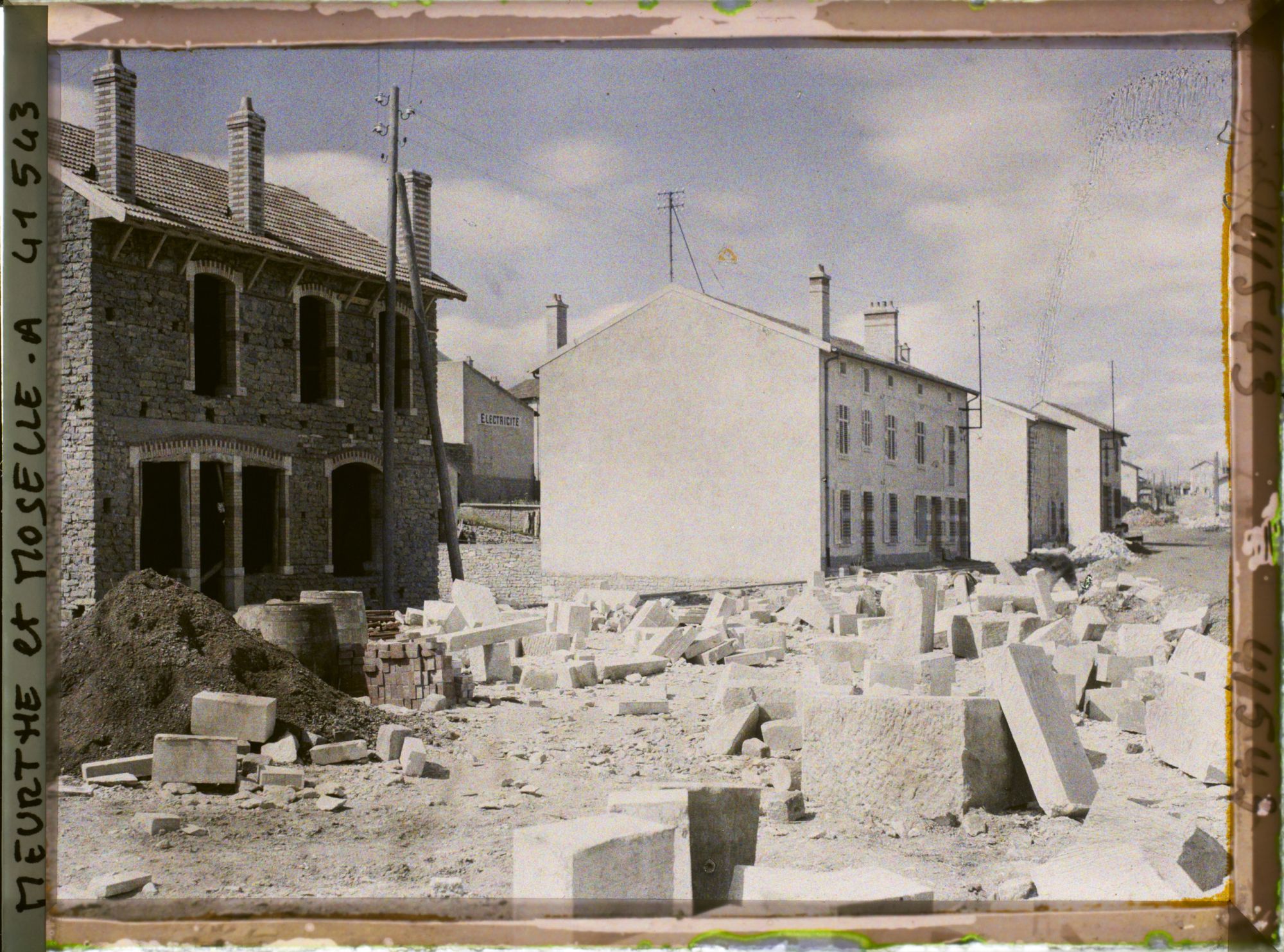 Image représentant France, Nomény, Reconstructions