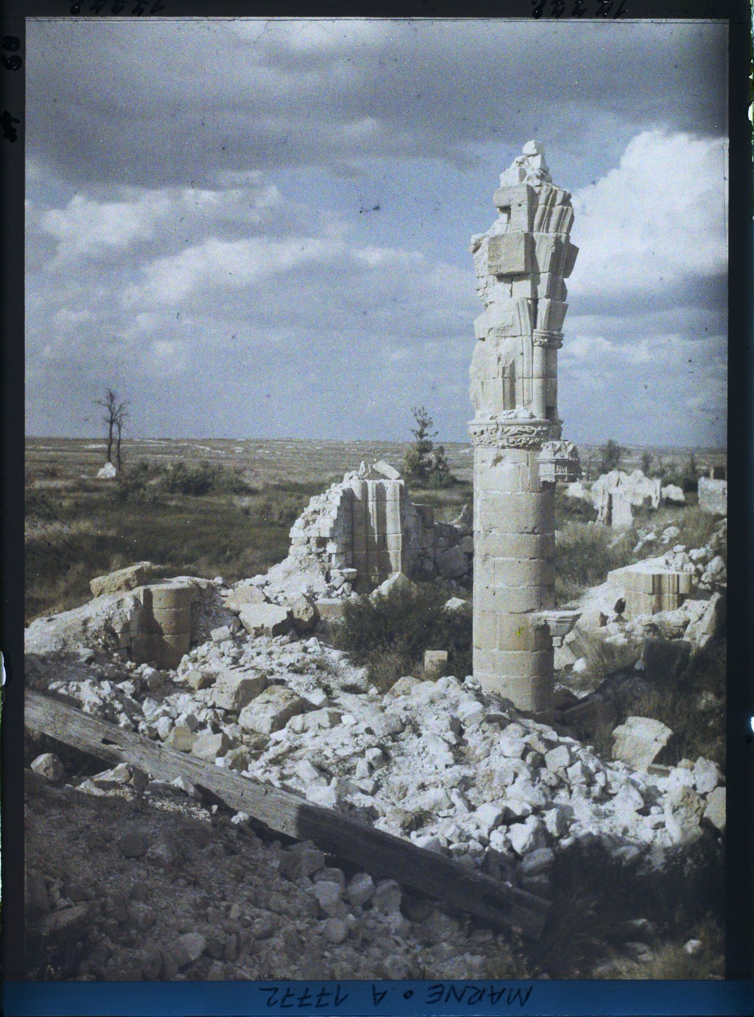 Image représentant France, Souain, Ce qui reste de l'Eglise