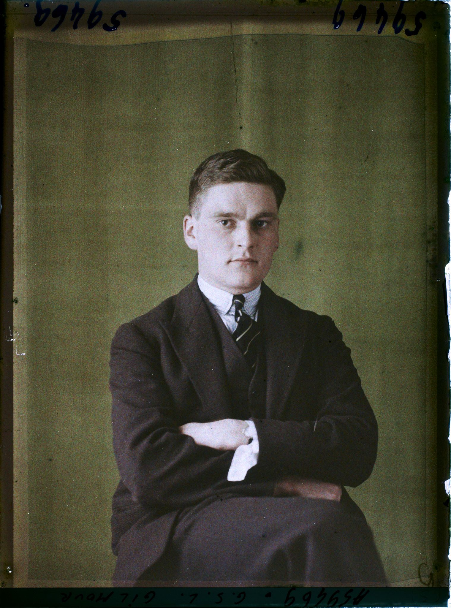 Image représentant Monsieur  https://musee-albert-kahn.s-museum.fr/home/NWQ2OTAwYzNmYjZlZTk1ZWQwODJmMjY4L2dlbmVyaWMtbm90aWNlLXRhYi9hdXRob3JpdHkvNjE3YTc5ZjVjZjhiODk2OGIzMzM3ZDIx/5d6900c3fb6ee95ed082f268/generic-notice-tab/authority/617a79ebcf8b8968b3336daf M. G. Gilmour