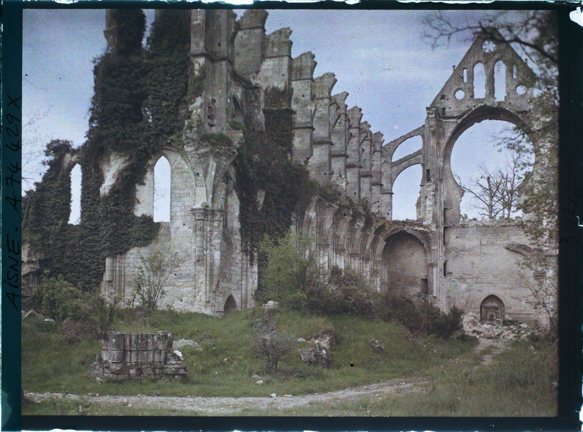 Image représentant Les ruines de l'abbaye